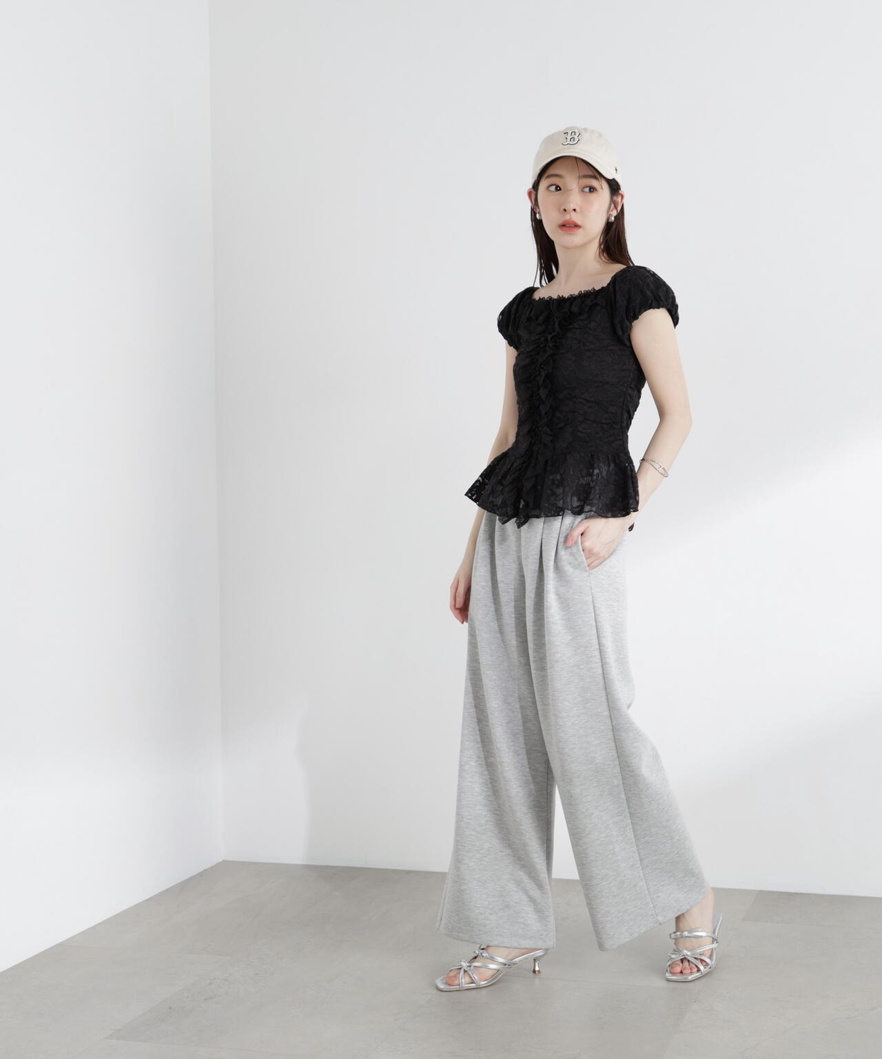167cm 着用サイズ：FR