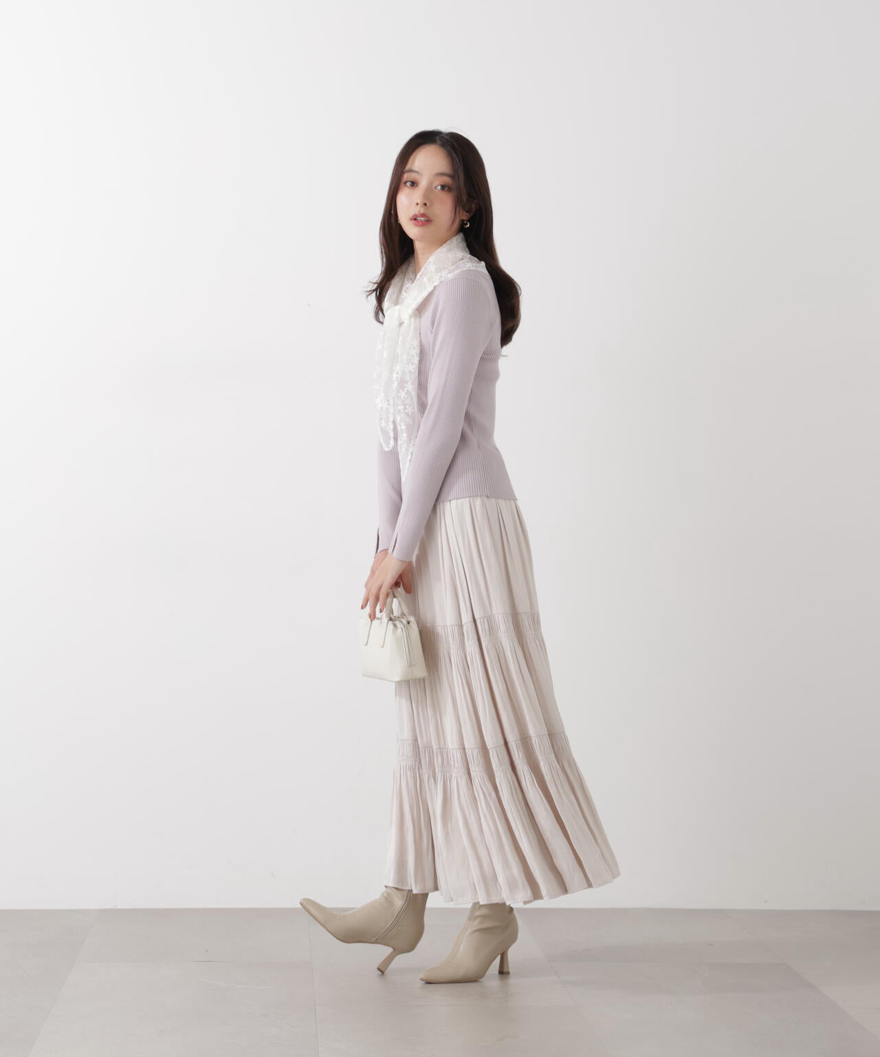 《EDIT COLOGNE》レーススカーフ付きリブニット【ホワイト×ブラックボーダー：official site・ZOZO・一部店舗限定】