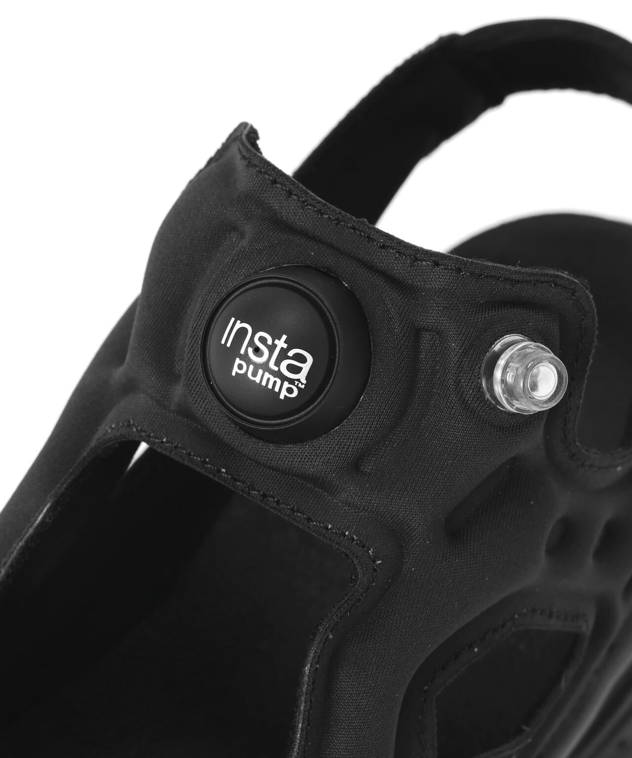 Reebok インスタポンプフューリーサンダル