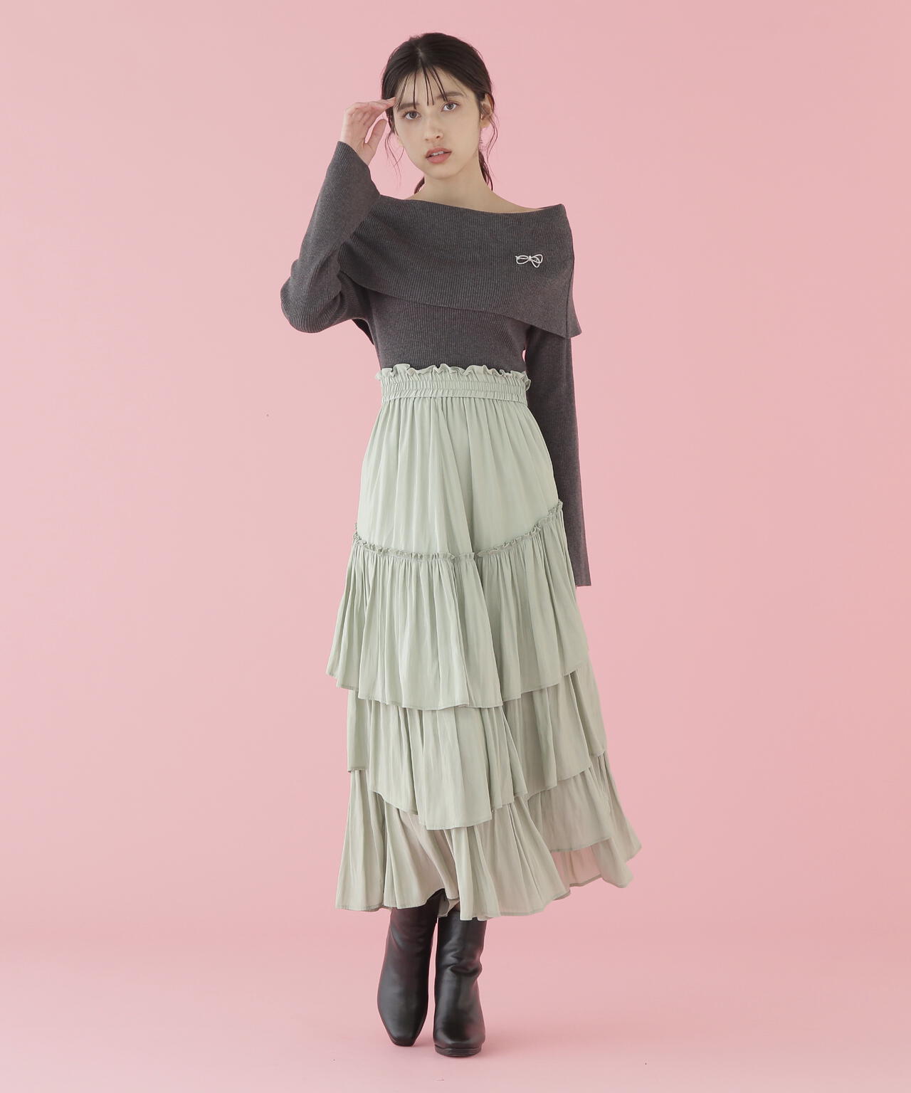 ブローチ付き2wayオフショルリブニット