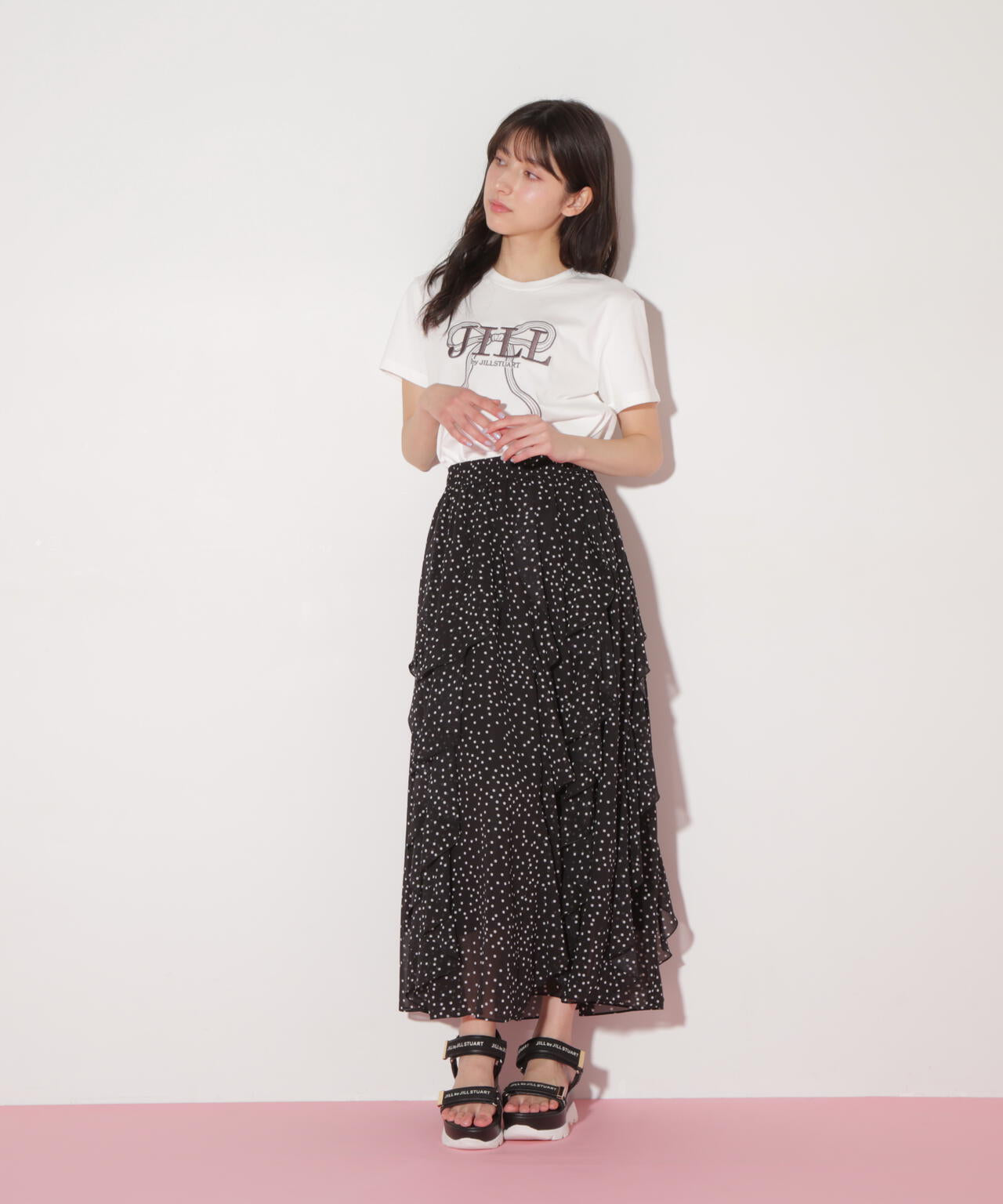 ビッグリボンロゴ刺繍Tシャツ