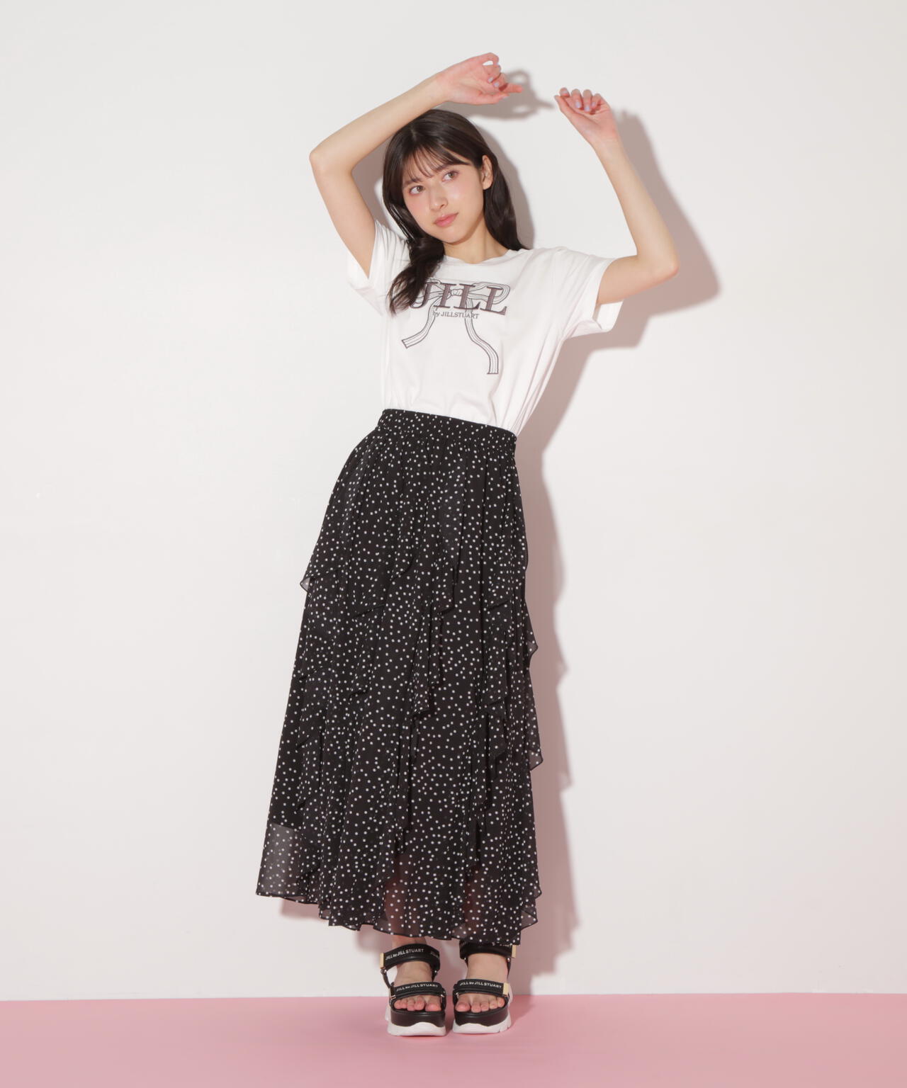 ビッグリボンロゴ刺繍Tシャツ