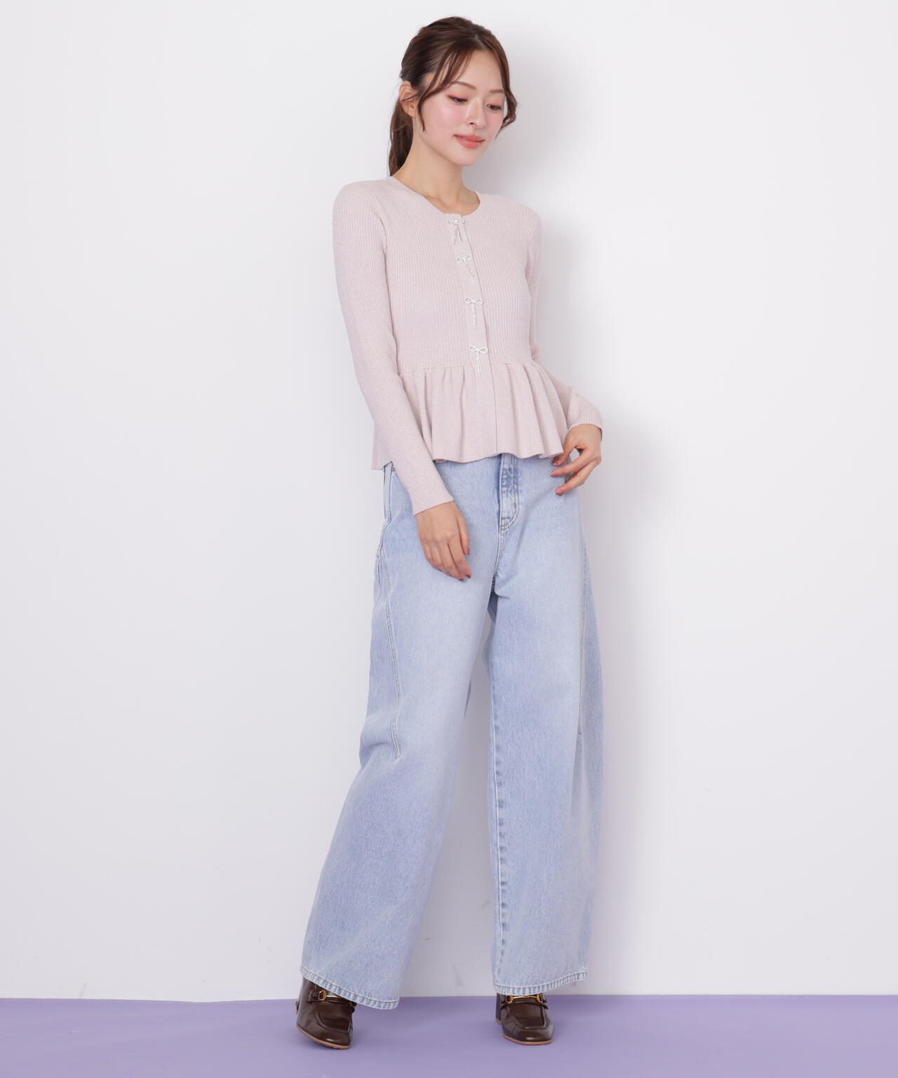 リボン加工カーブパネルデニムパンツ