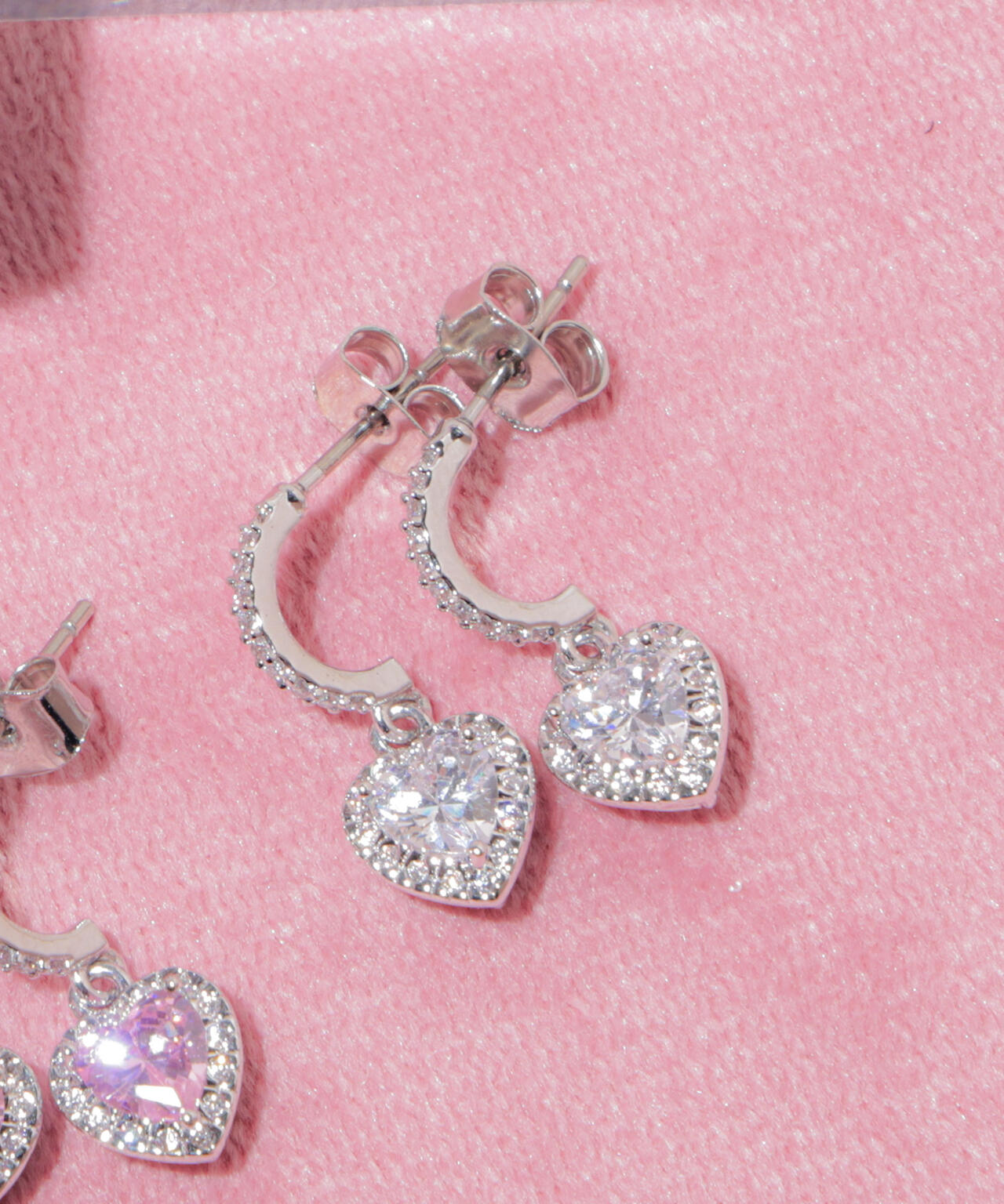 Cubic プチハートピアス