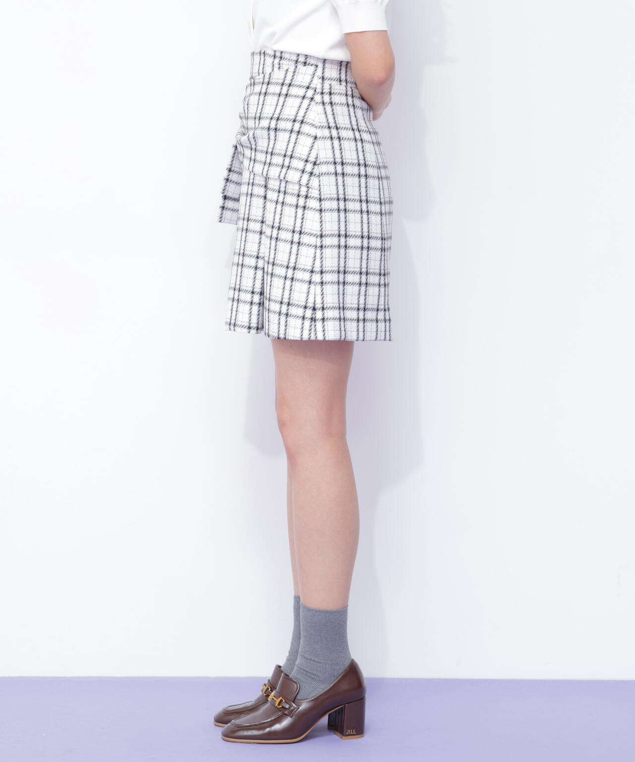 〈RIBBONシリーズ〉アシメリボンミニスカート