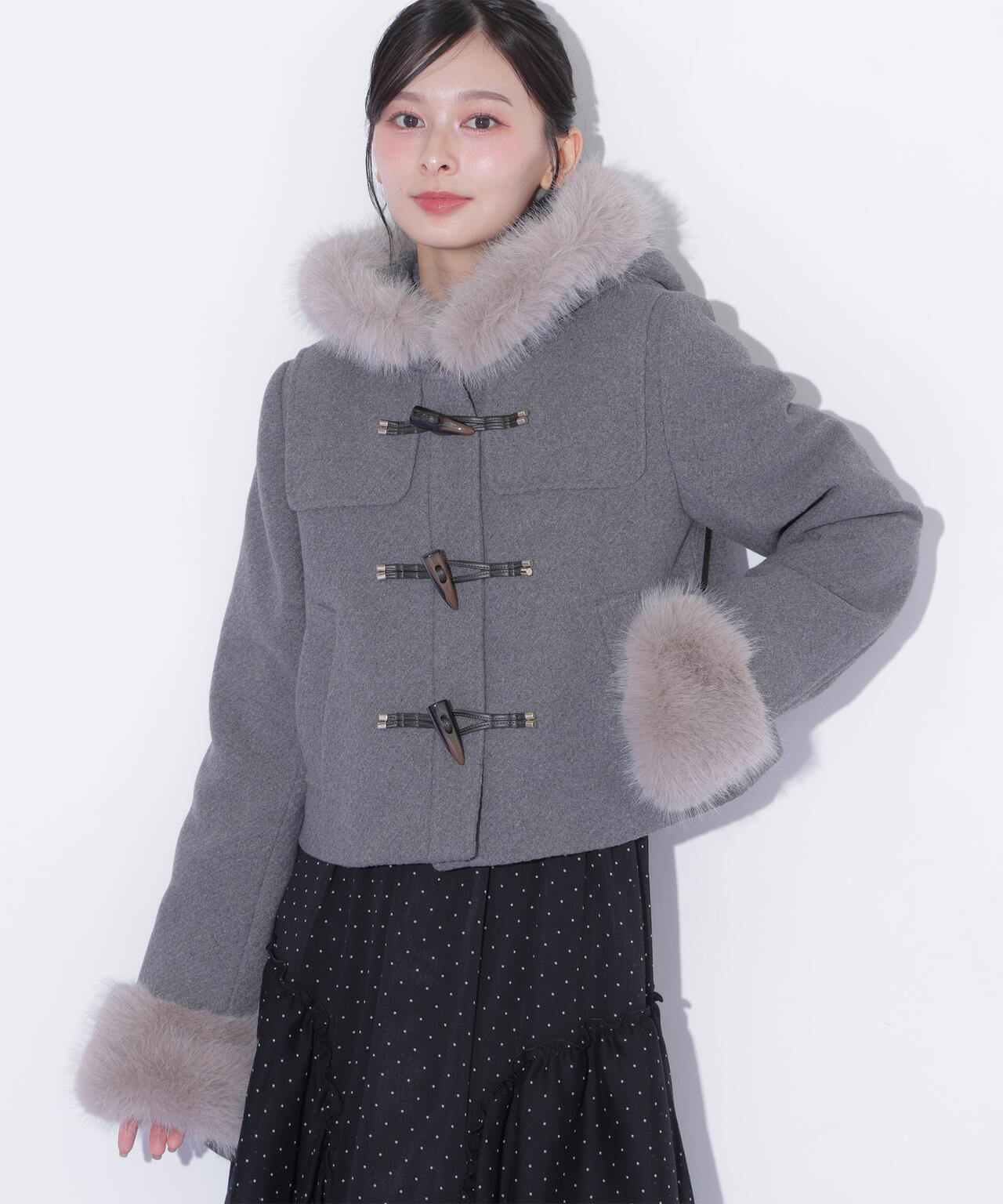 フェイクファー付きショートダッフルコート