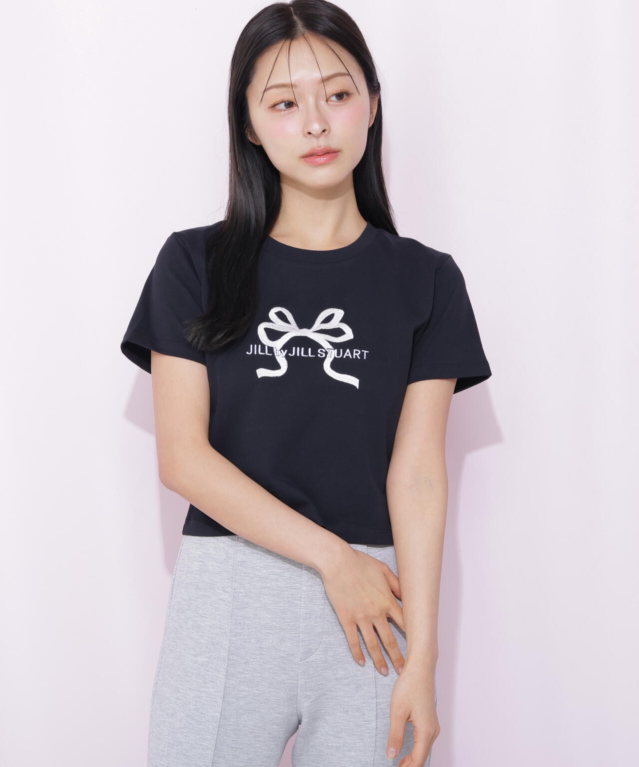 〈RIBBONシリーズ〉フロントロゴTシャツ
