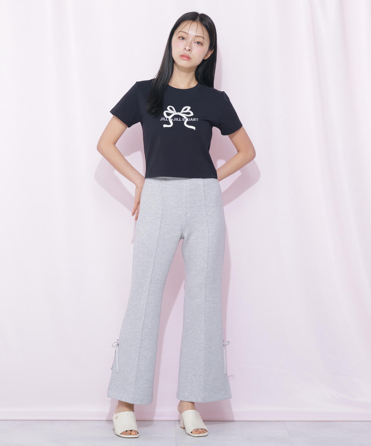〈RIBBONシリーズ〉フロントロゴTシャツ