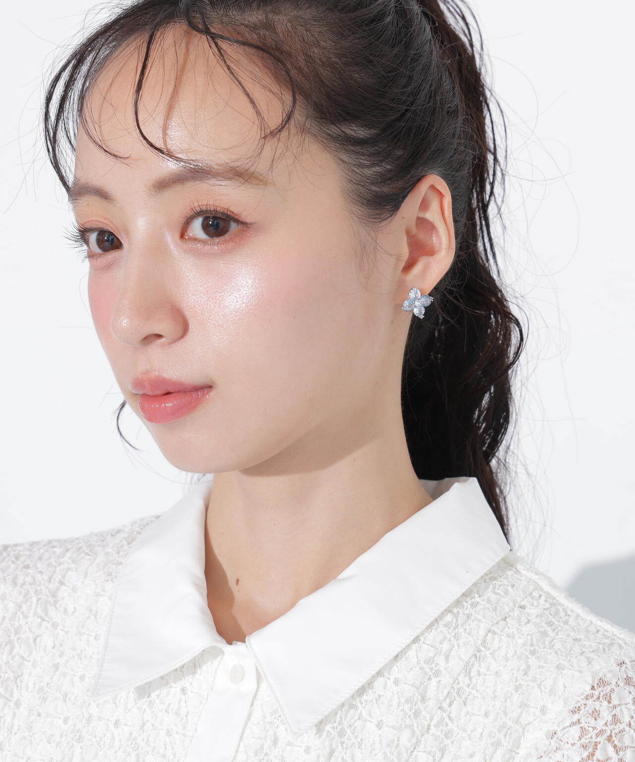 Cubic 大粒クローバーピアス