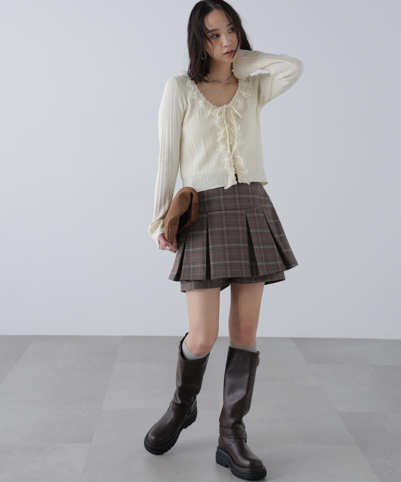 プリーツショートパンツ