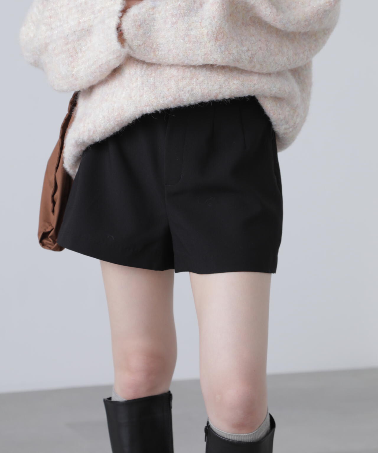 ハイウエストショートパンツ