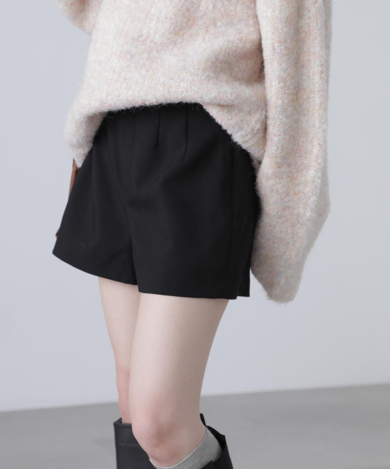 ハイウエストショートパンツ