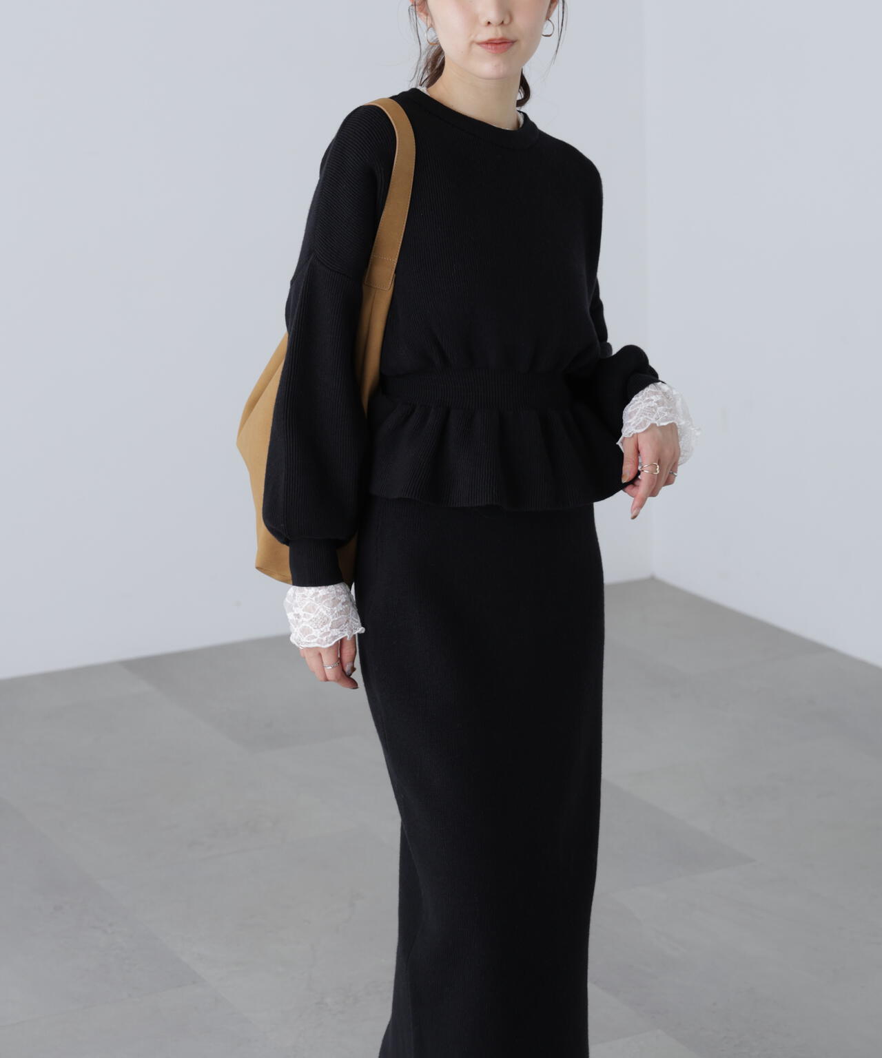 ペプラムニットセットアップ