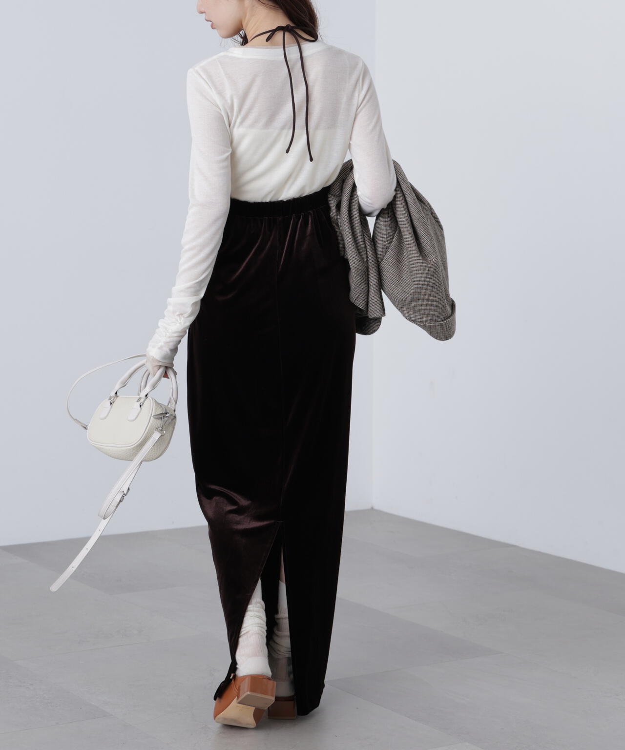 ホルターネックベロアキャミワンピース