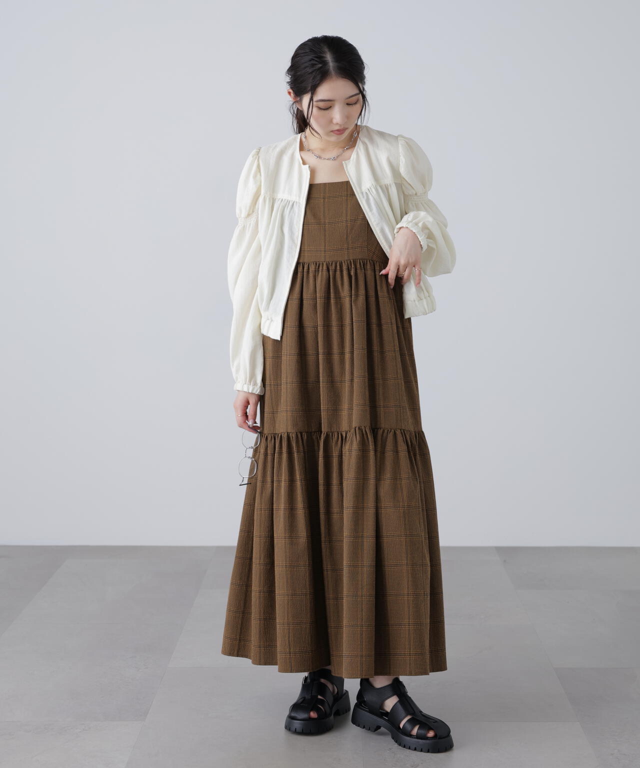ノーカラーギャザーシャツブルゾン