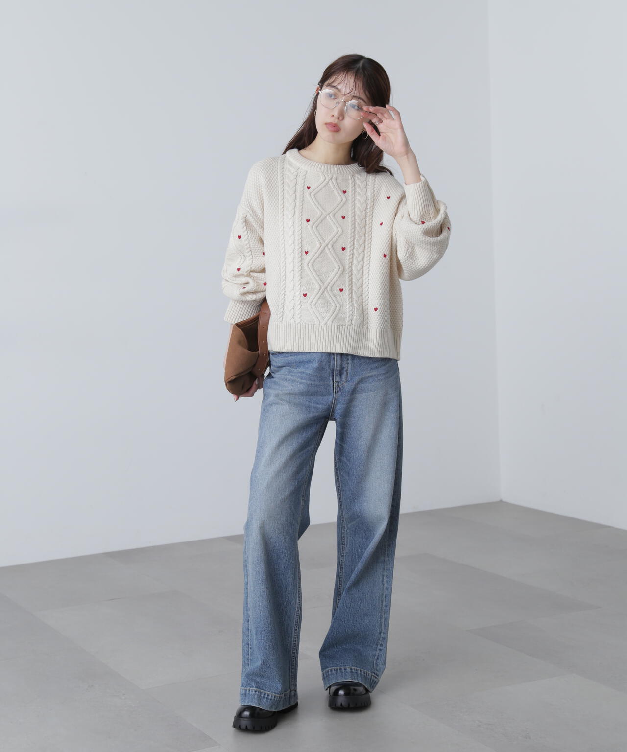 ハート刺繍ケーブルニット