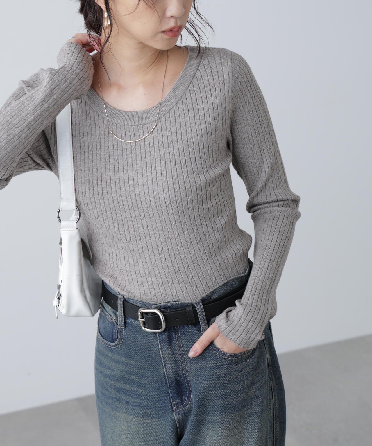 〈洗える〉マシンウォッシャブルケーブルニット