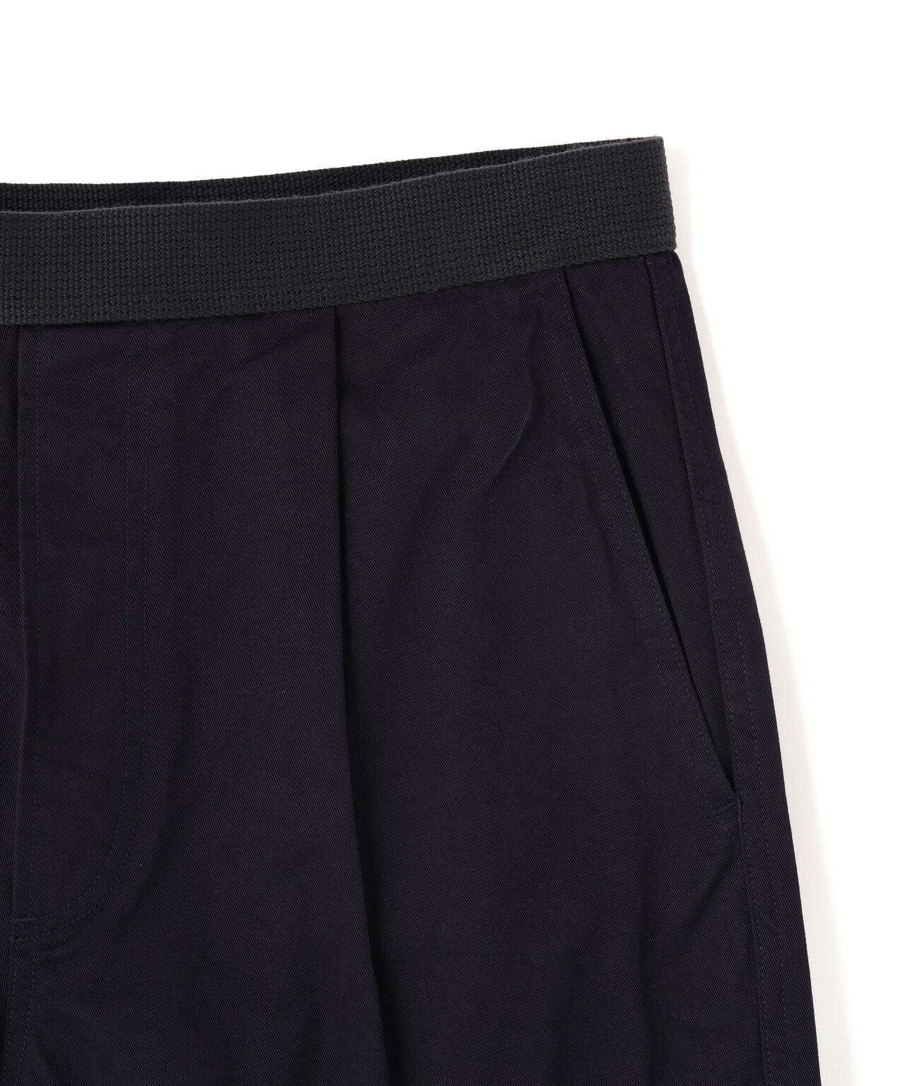 Y / ORGANIC COTTON CHINO BELTED TROUSERS