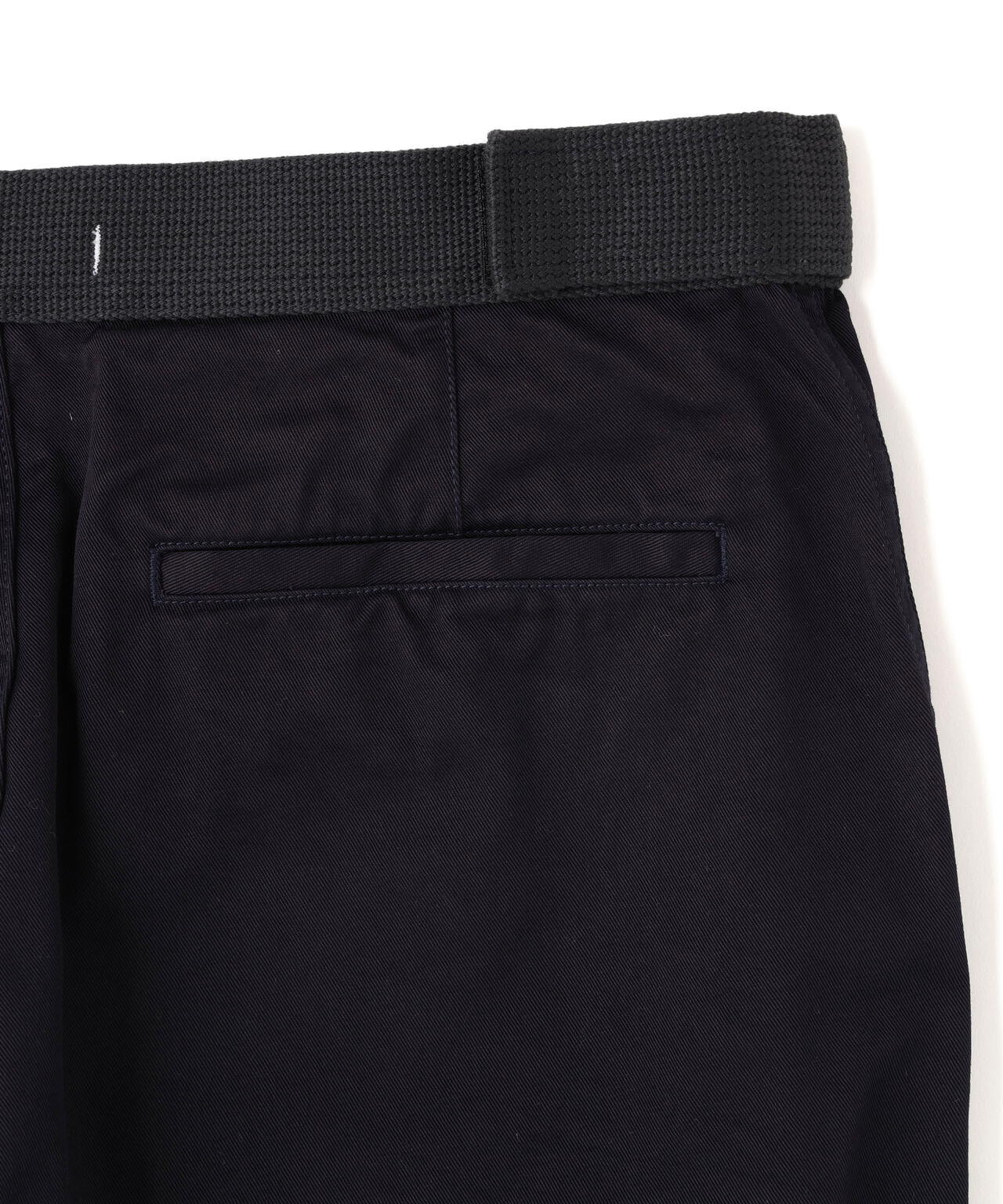 Y / ORGANIC COTTON CHINO BELTED TROUSERS