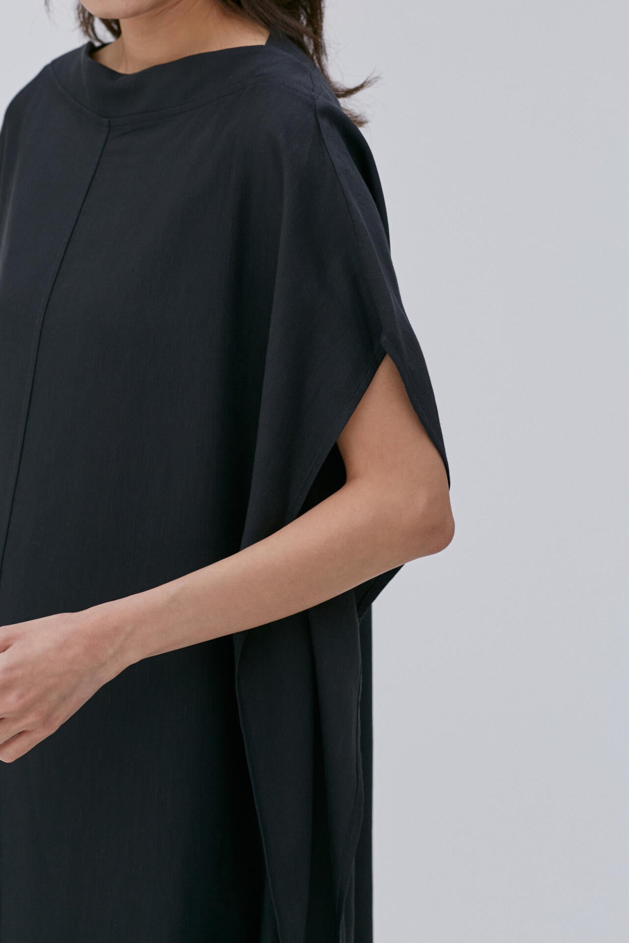 STUDIO NICHOLSON / VISCOSE LINEN TWILL SQUARE DRESS
