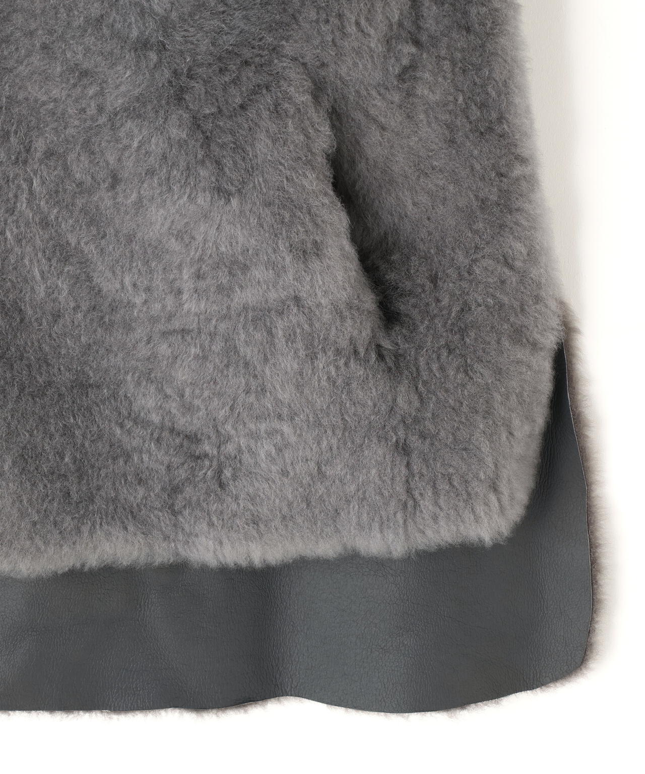 KARL DONOGHUE / CASHMERE & FEATHER SHEARLING TRAPEZE GILET