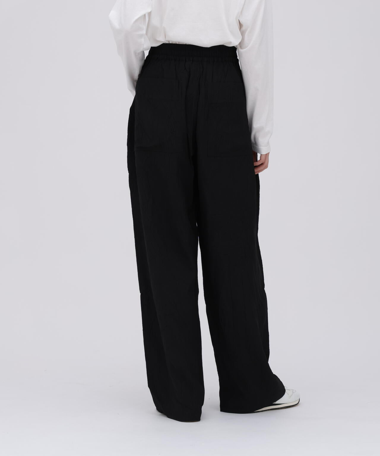 STUDIO NICHOLSON / CRUSHED VISCOSE ELASTICATED WAIST PANT