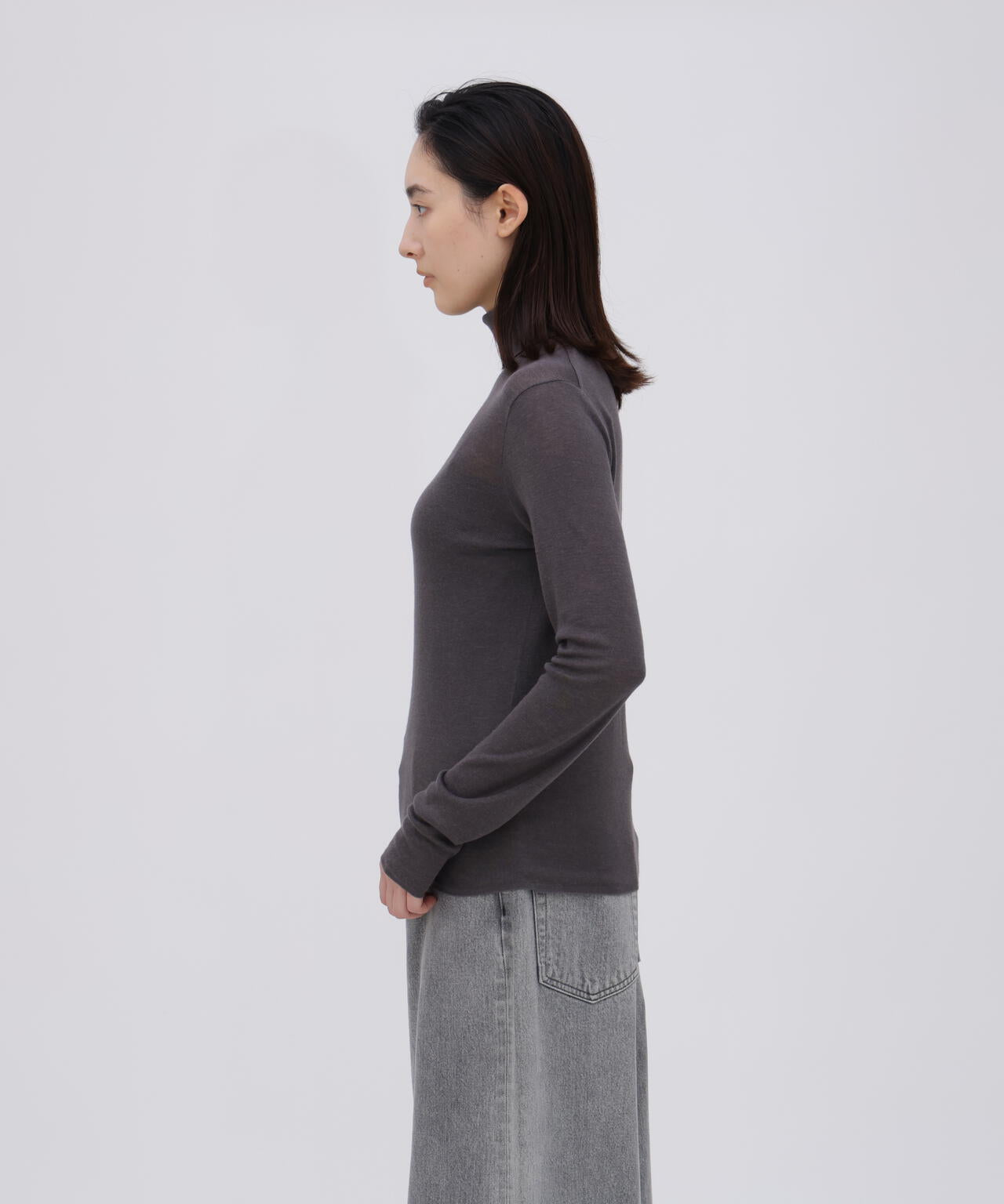 ATON / TENCEL SILK CIRCULER RIB TURTLENECK SWEATER