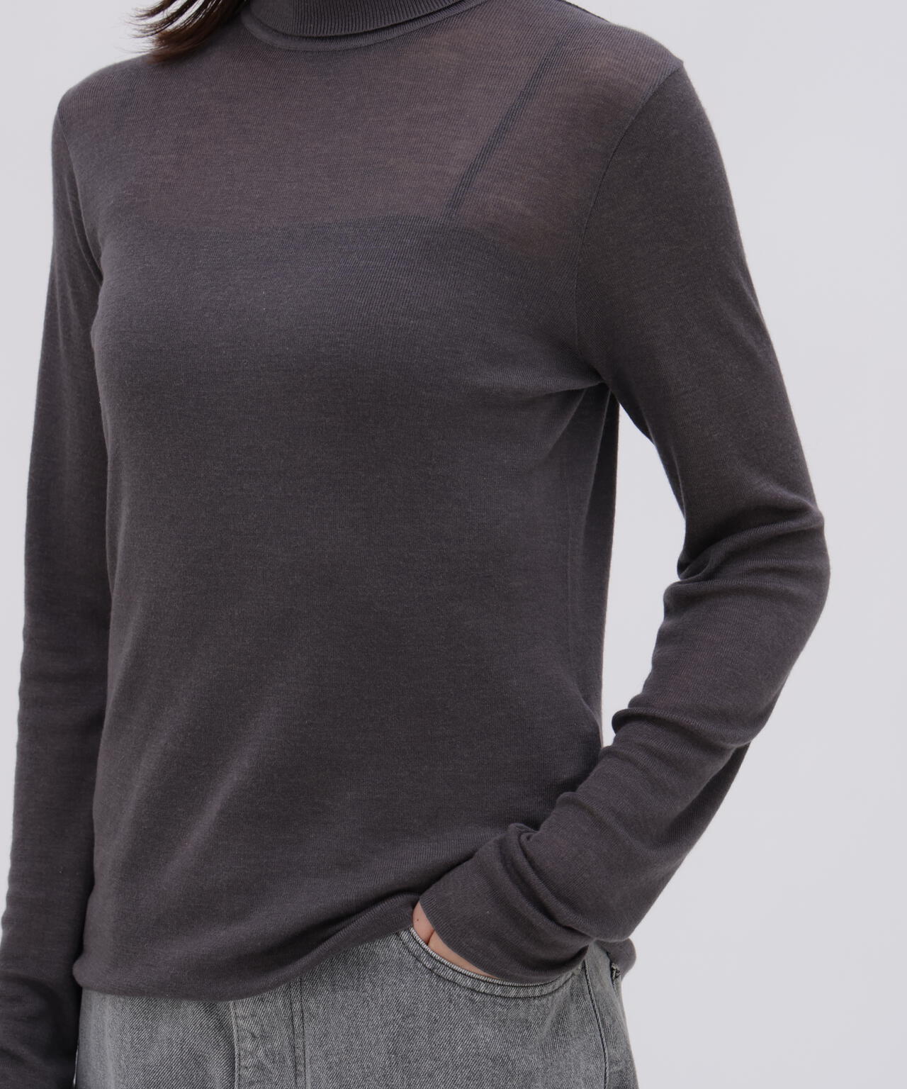 ATON / TENCEL SILK CIRCULER RIB TURTLENECK SWEATER