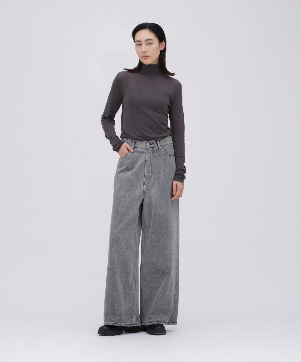 ATON / TENCEL SILK CIRCULER RIB TURTLENECK SWEATER