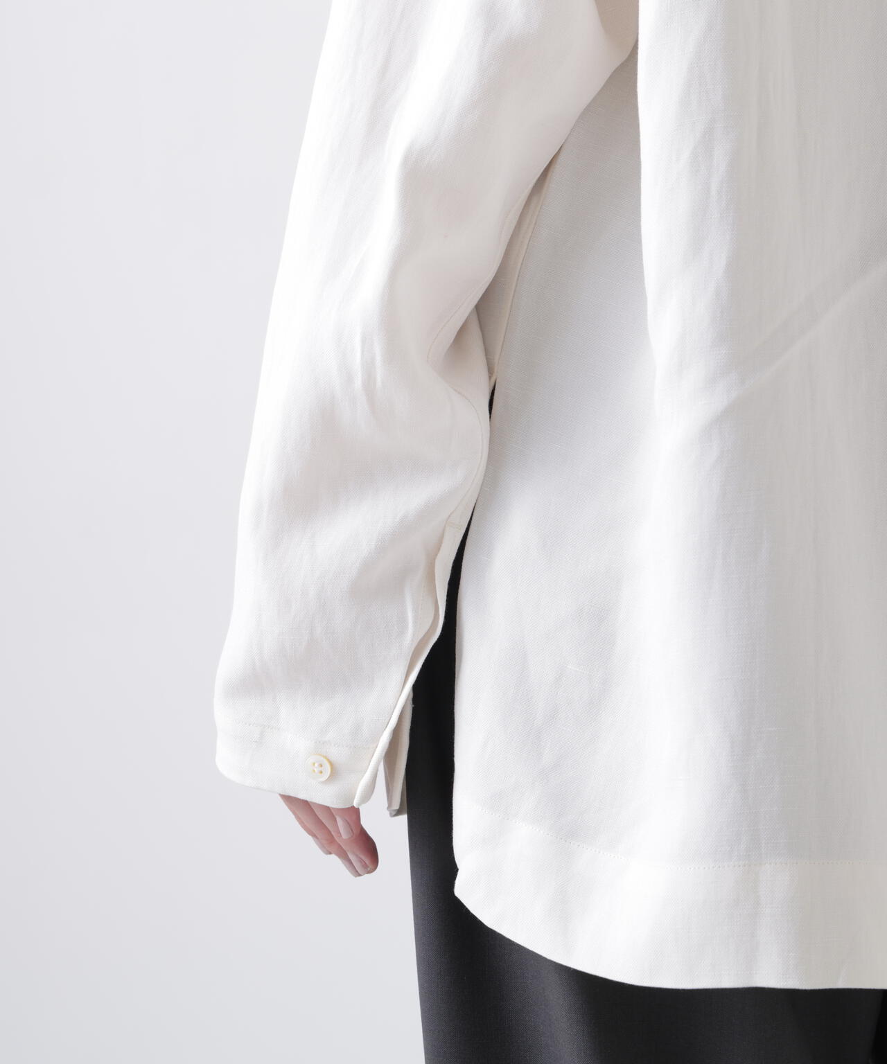 168cm B81cm W60cm H89cm 着用サイズ：XS