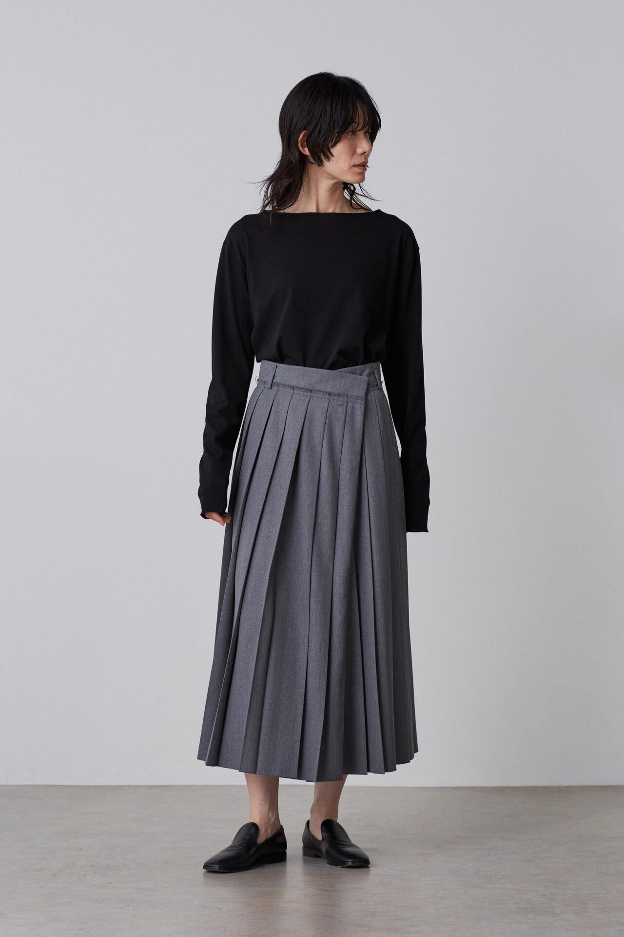 YLEVE / WOOL SURGE PLEATED  SKIRT