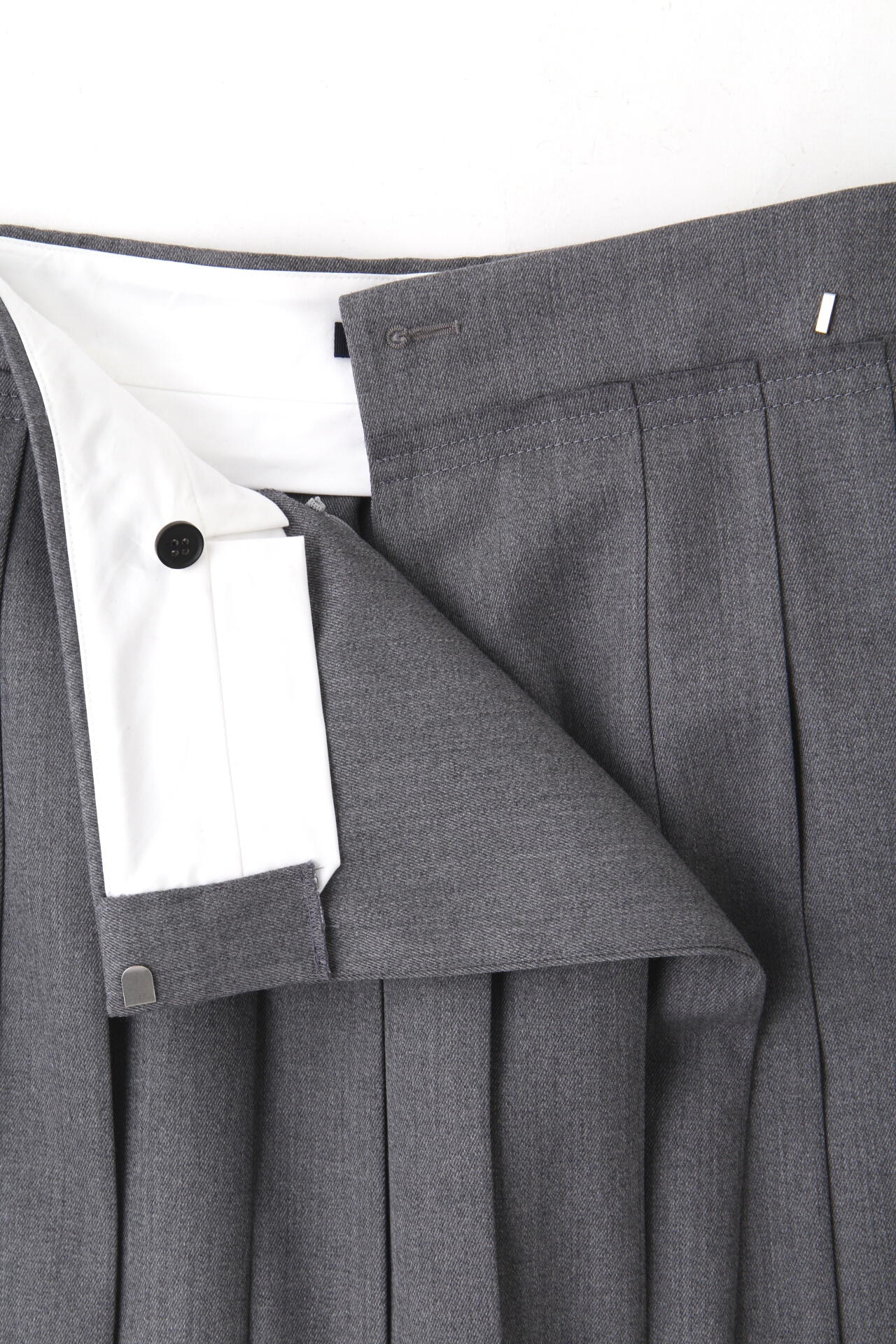 YLEVE / WOOL SURGE PLEATED  SKIRT