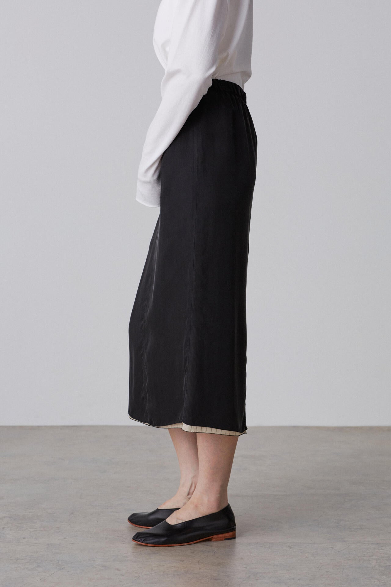 YLEVE / CUPRA TWILL SKIRT