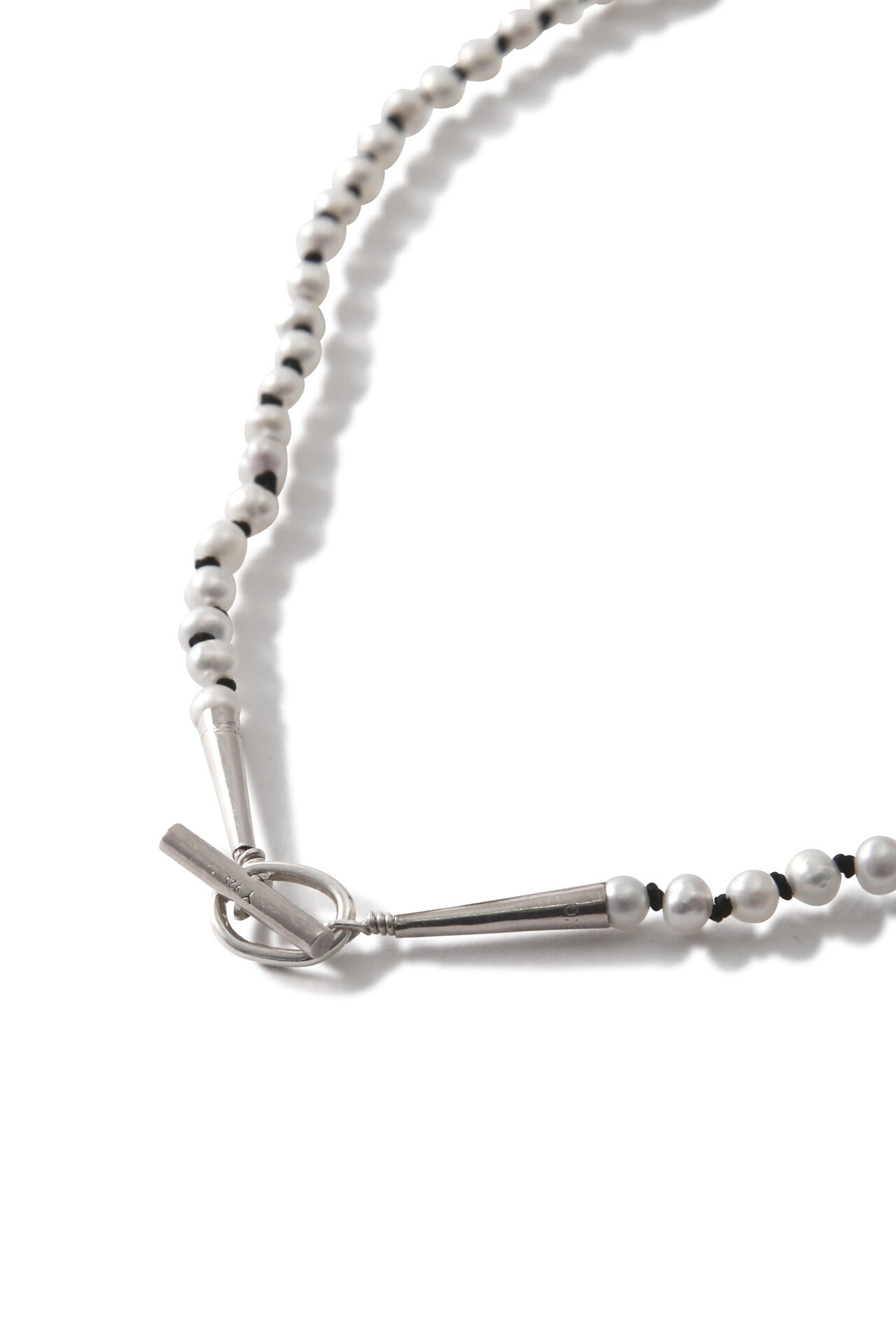 YLEVE / PEARL NECKLACE KNOT 37cm