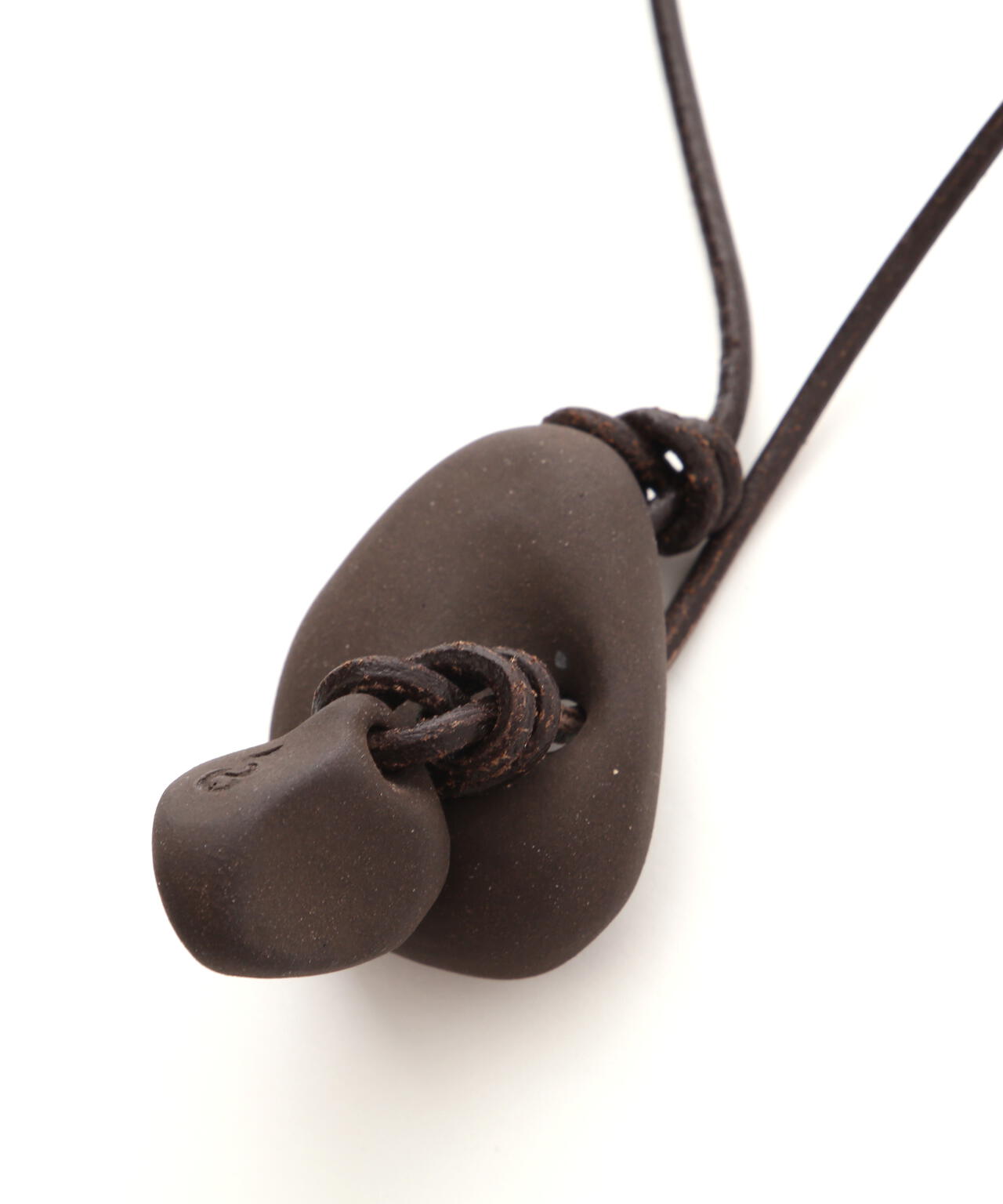éphēlis x YLEVE / CANTHARUS NECKLACE