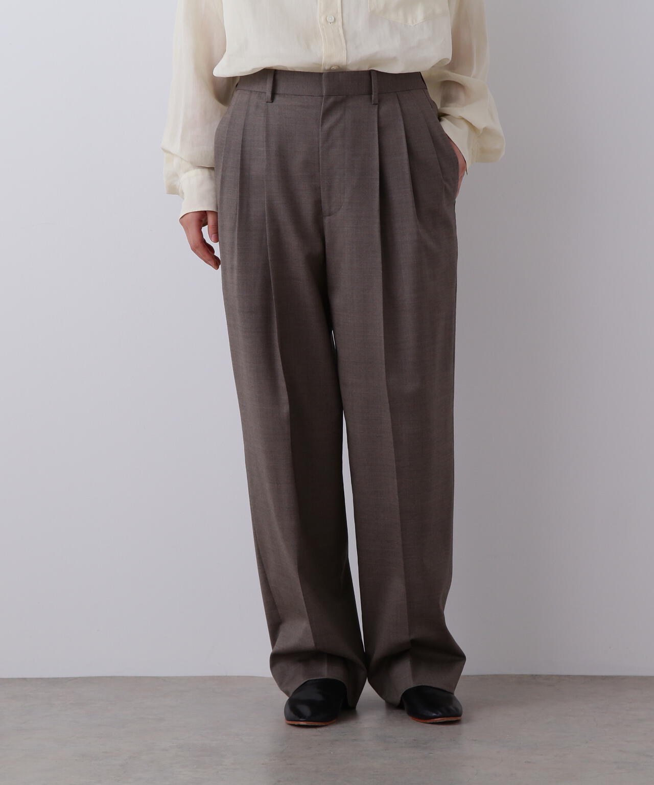 YLEVE / SUPER120'S CHAMBRAY WOOL 3TACK TROUSERS