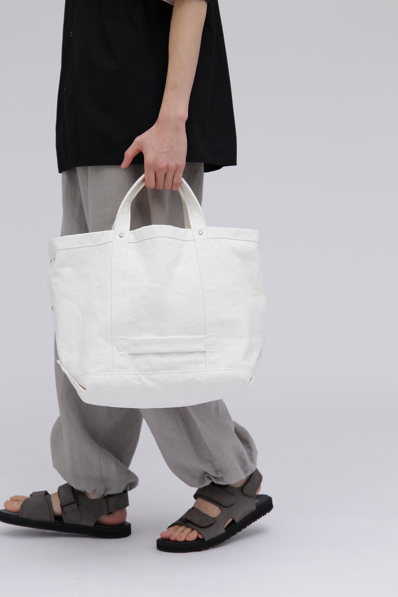 YAECA / 45909