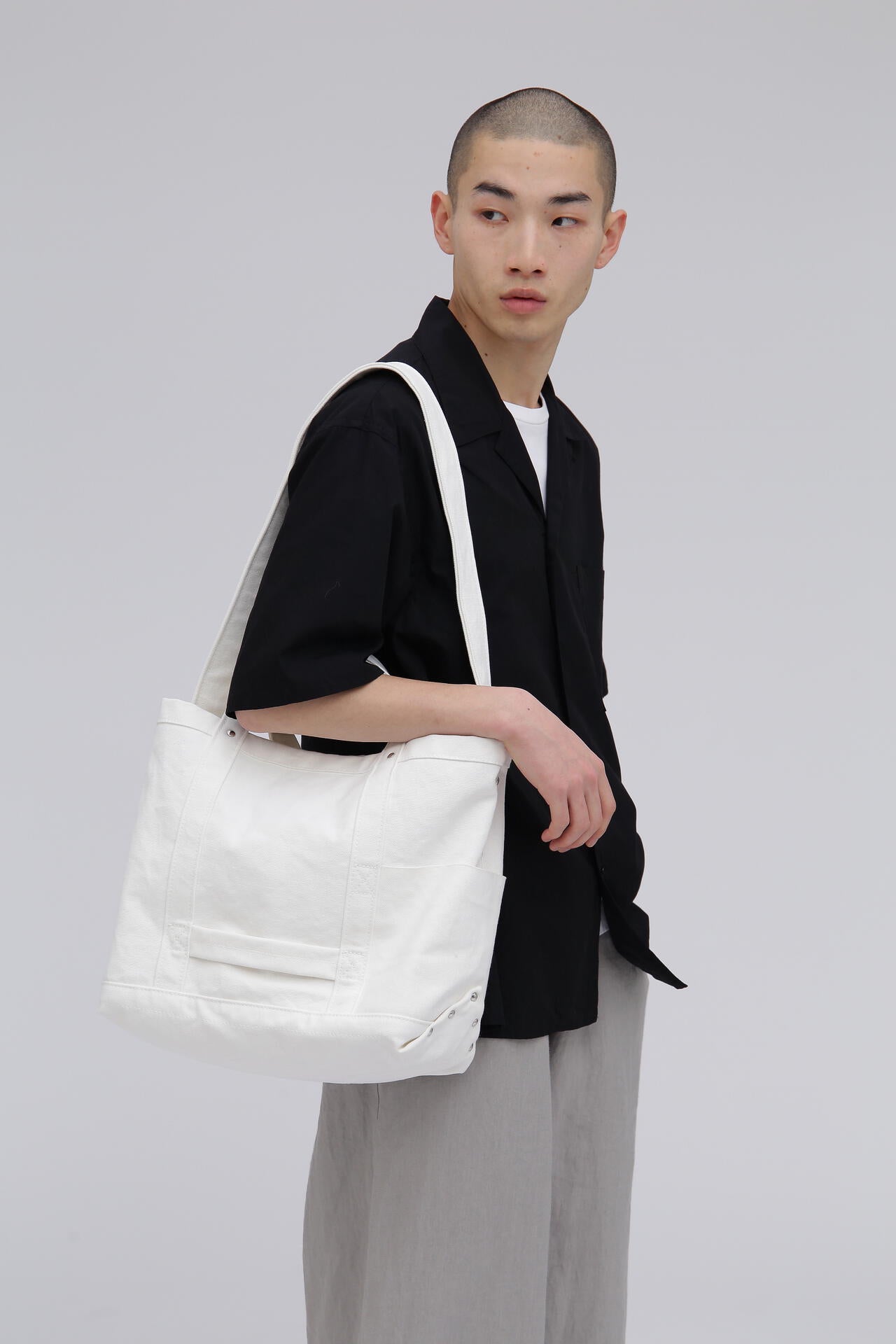 YAECA / 45909
