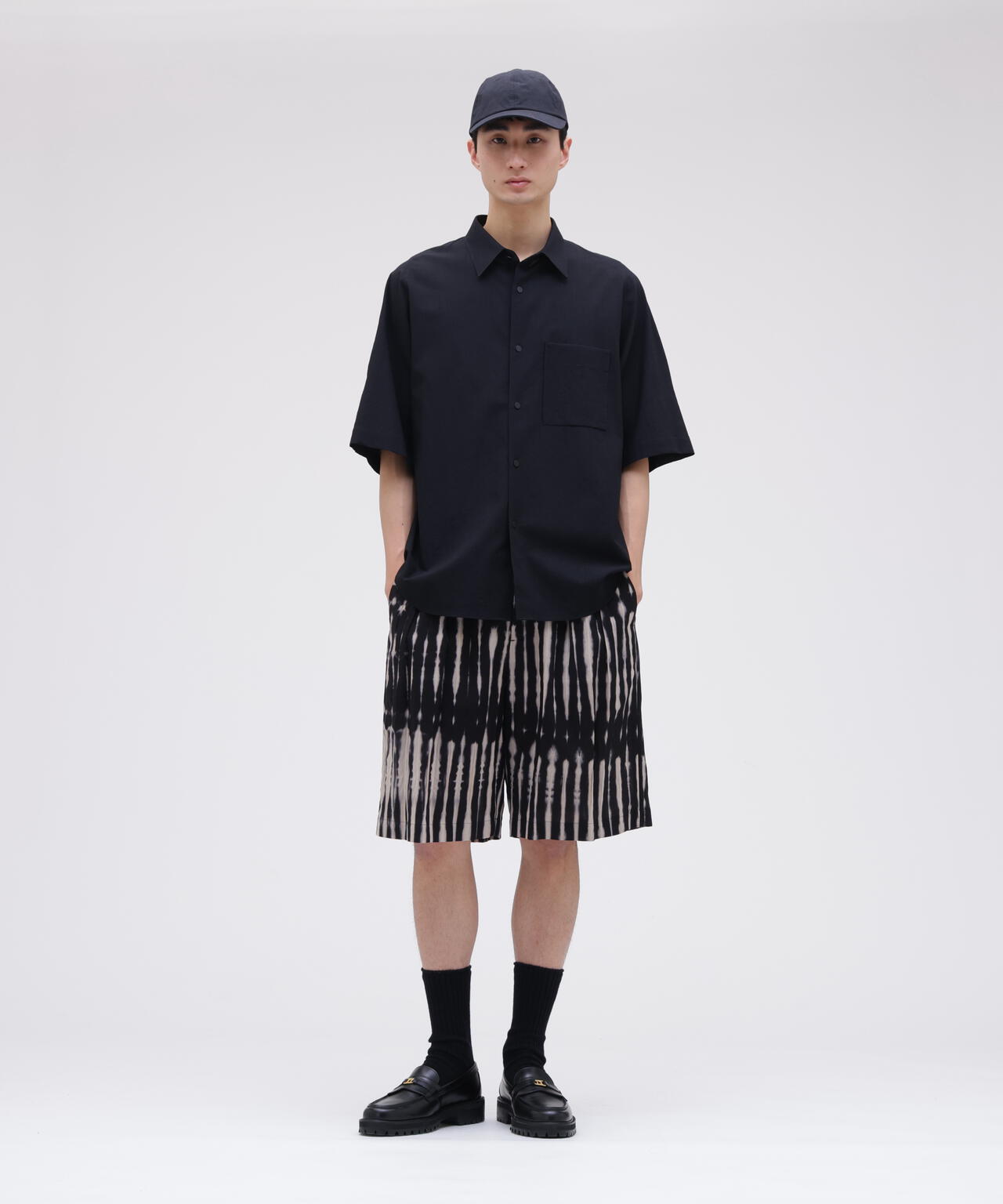 IRENISA / TWO TUCKS WIDE SHORTS