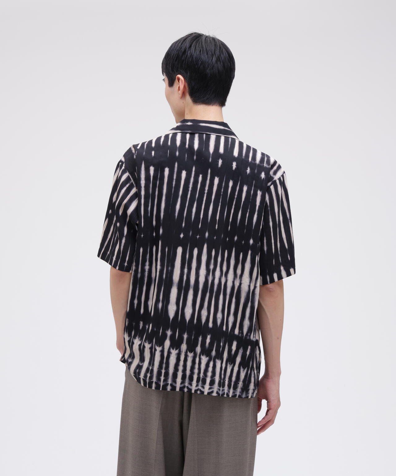 IRENISA / OPEN COLLAR SHORT-SLEEVED SHIRT