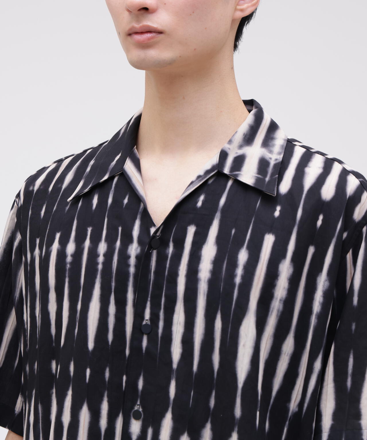 IRENISA / OPEN COLLAR SHORT-SLEEVED SHIRT