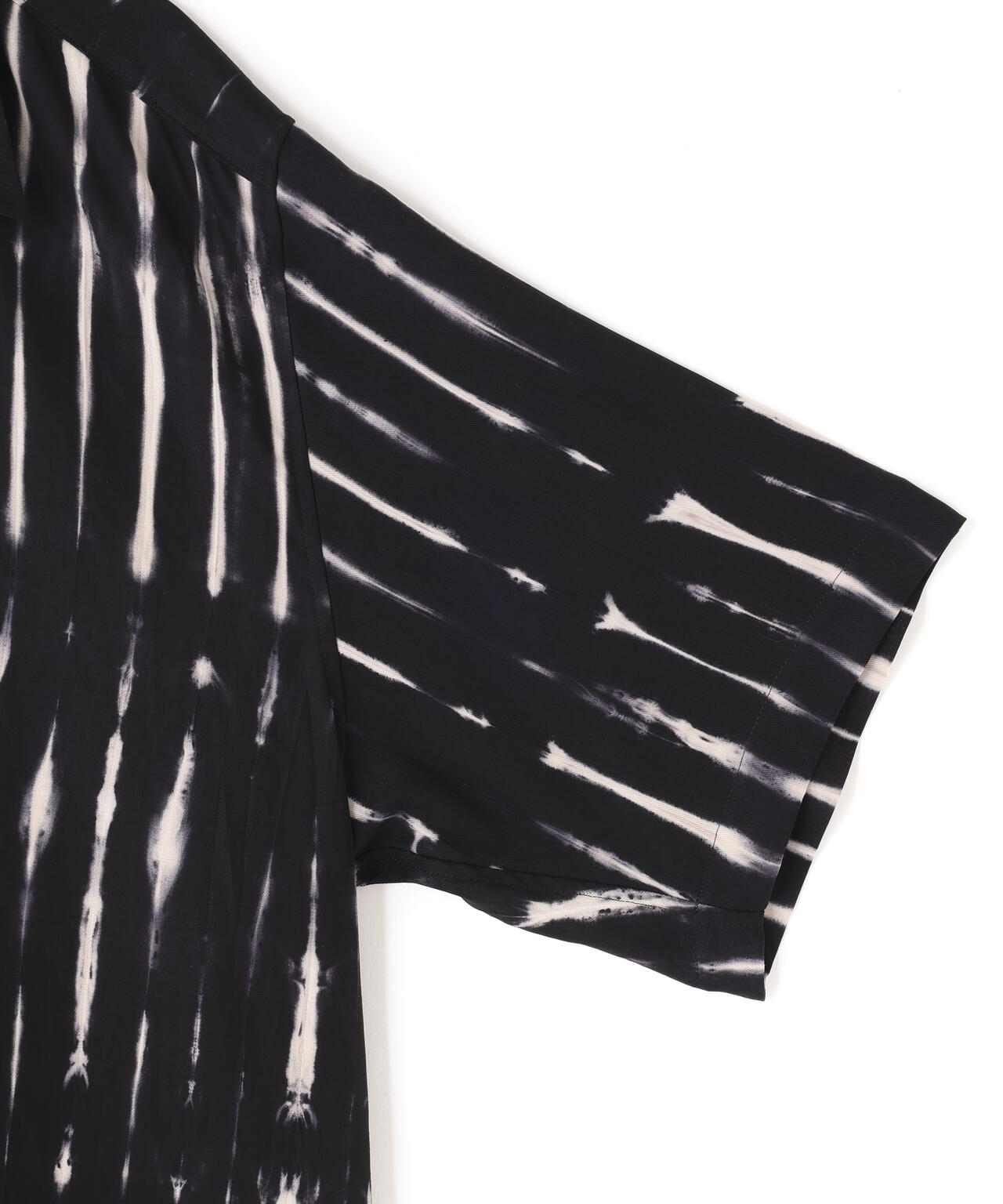 IRENISA / OPEN COLLAR SHORT-SLEEVED SHIRT