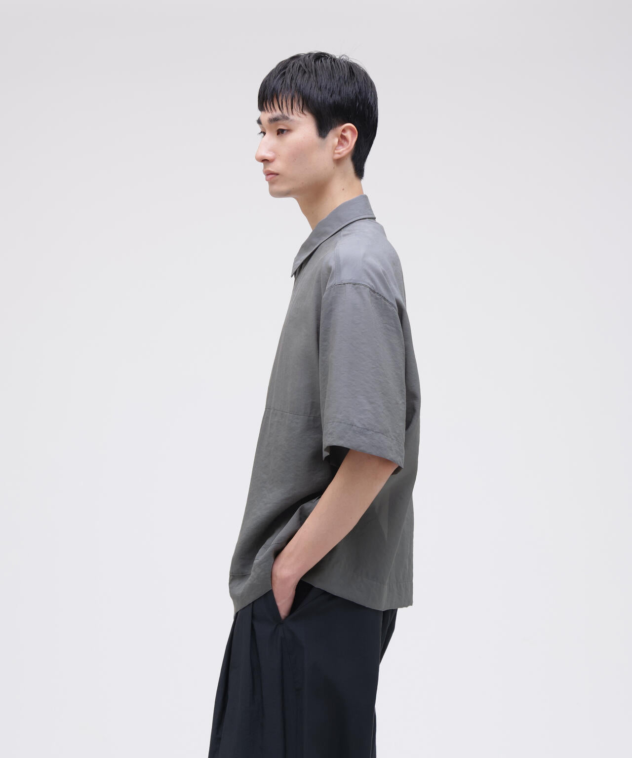SU / ZIP SHORT SLEEVE SHIRTS