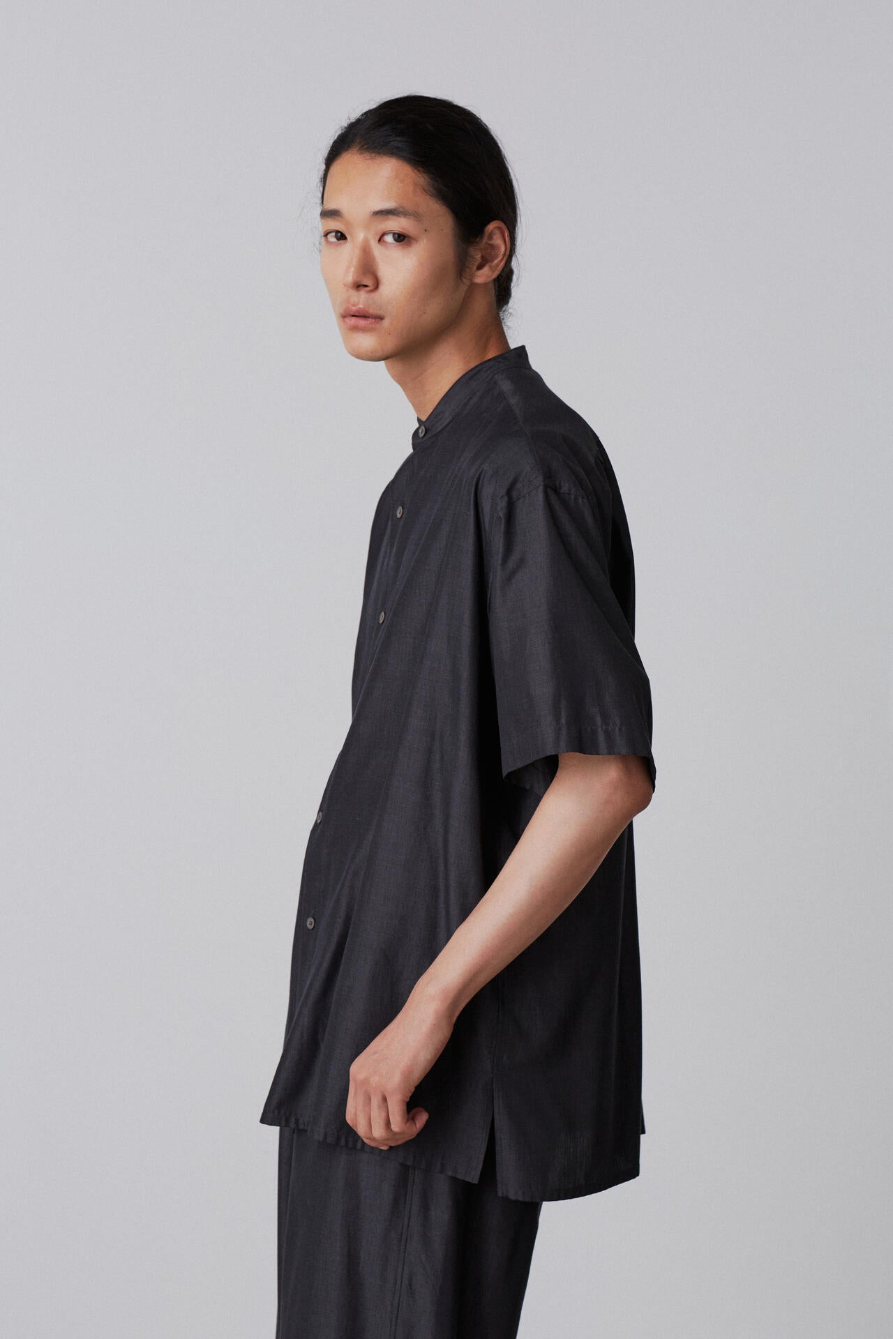 YLEVE / SILK CHAMBRAY SHIRT