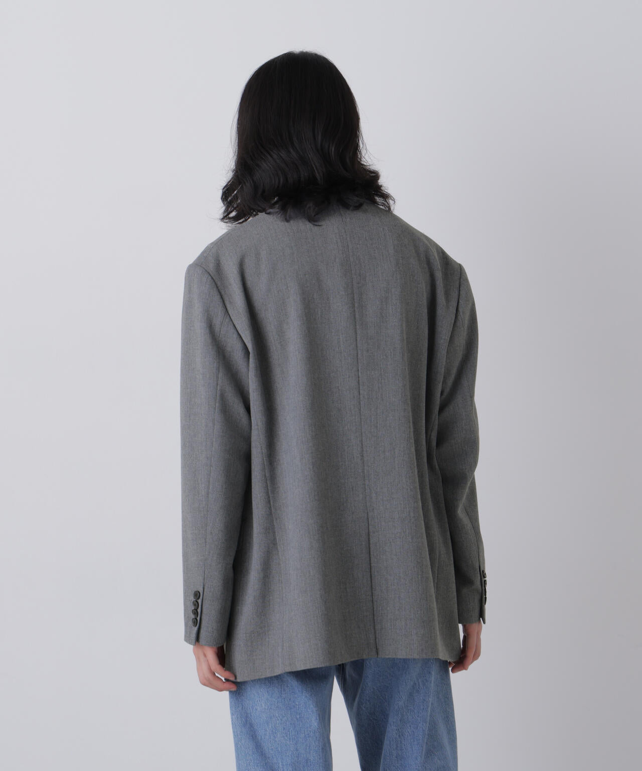 181cm C:84 W:70 H:91 着用サイズ：4