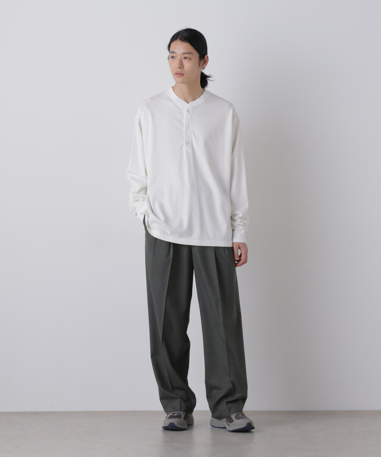 181cm C:84 W:70 H:91 着用サイズ：4