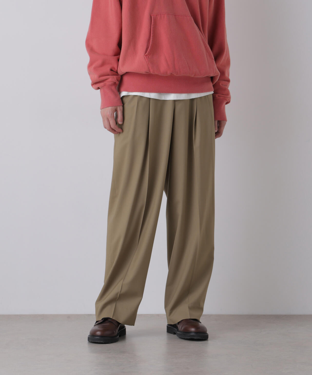181cm C:84 W:70 H:91 着用サイズ：4