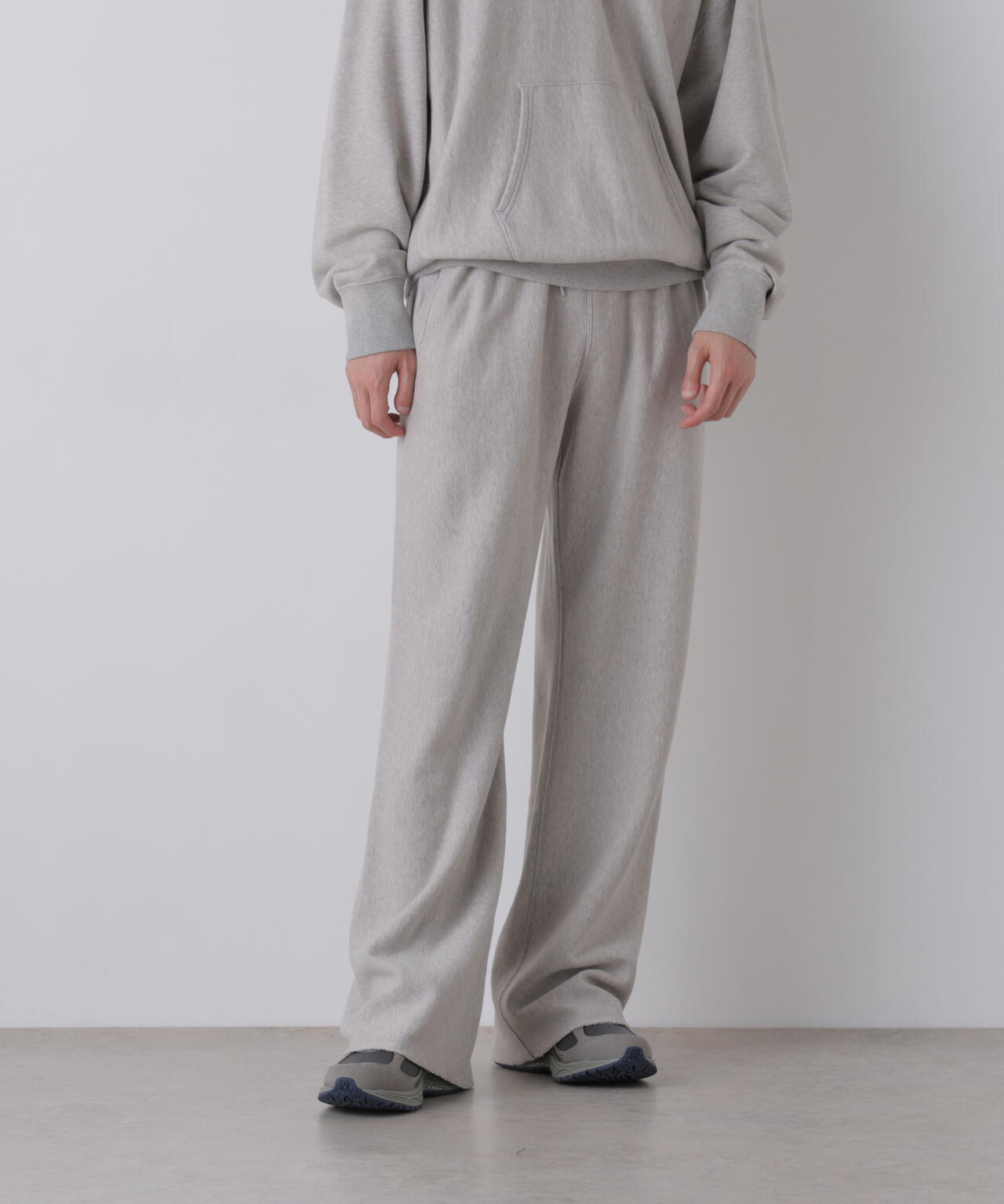 181cm C:84 W:70 H:91 着用サイズ：4