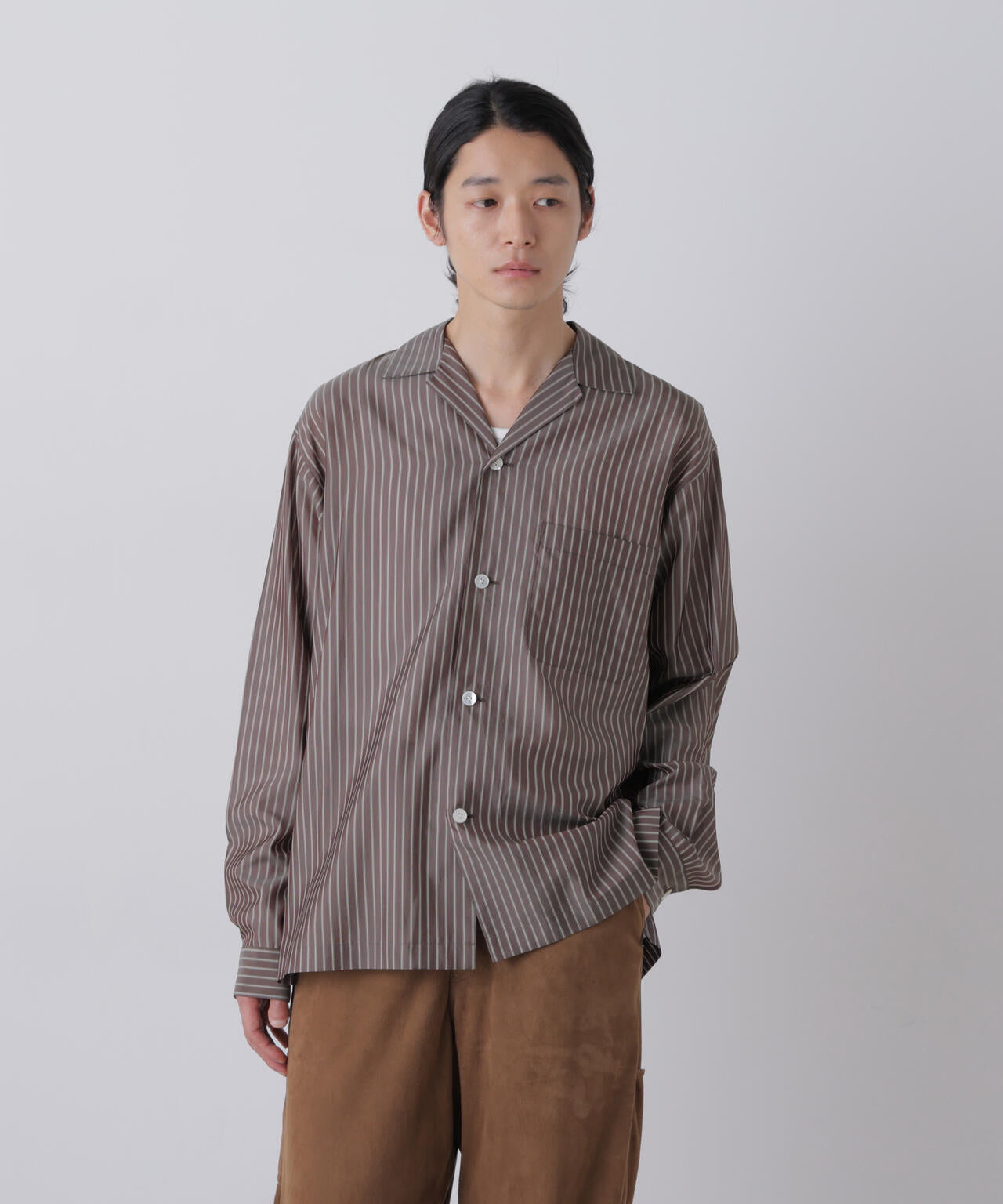 181cm C:84 W:70 H:91 着用サイズ：4