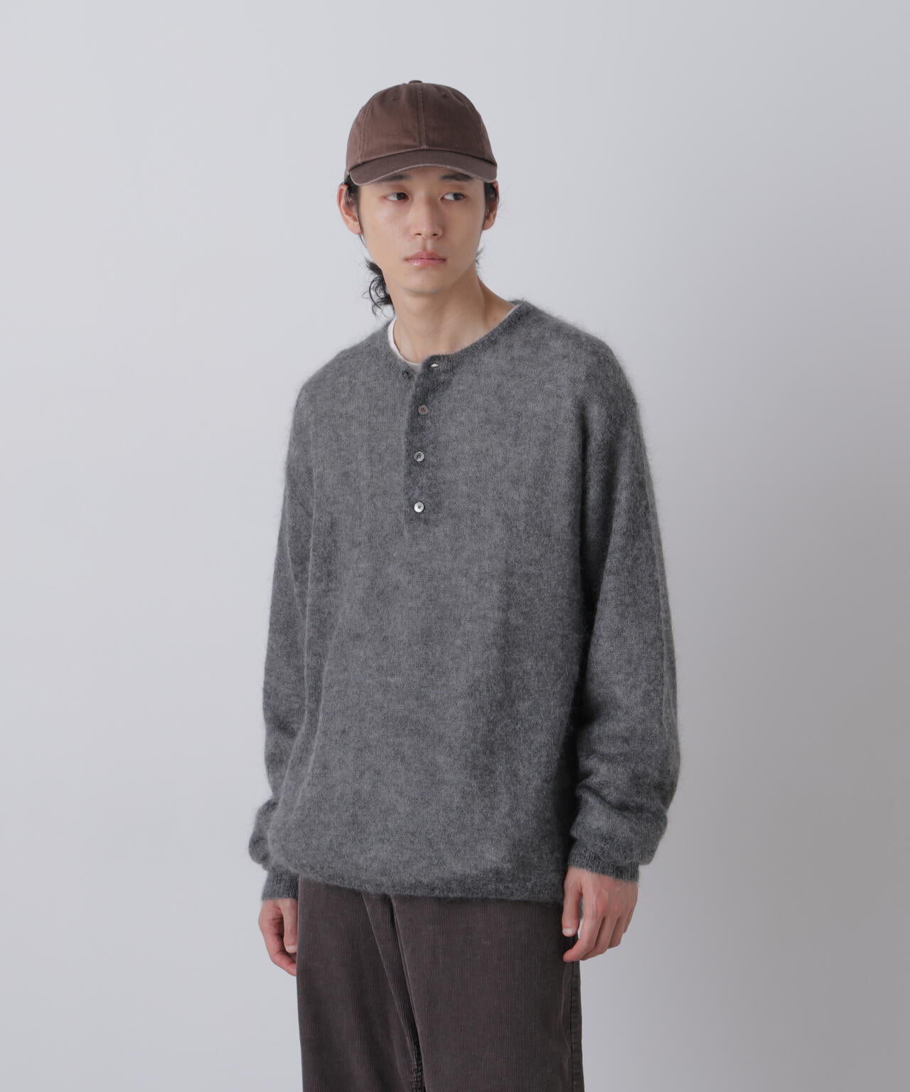 181cm C:84 W:70 H:91 着用サイズ：4